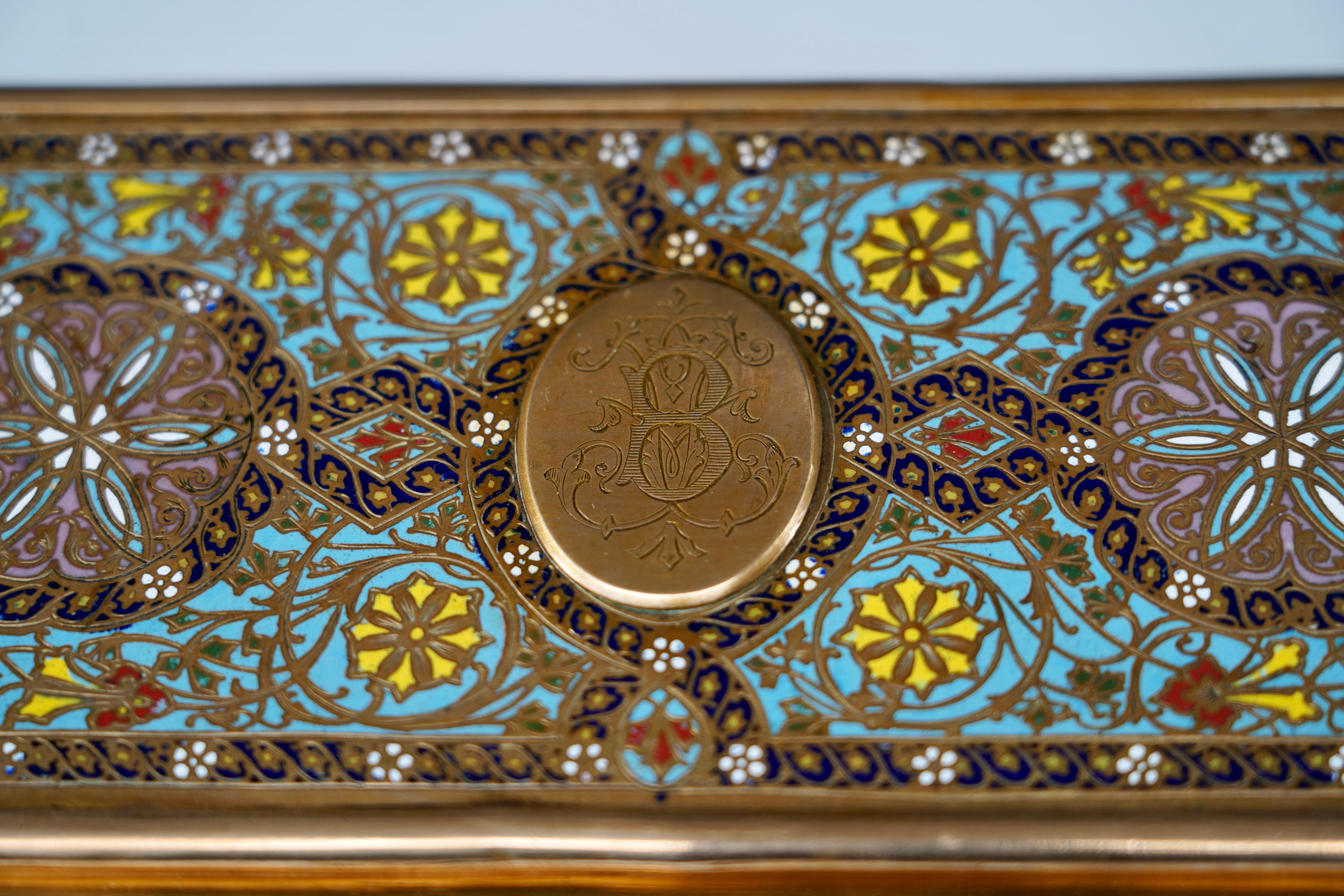 Charming Enameled and Gilded Bronze Casket by Tahan, France, Circa 1870 In Good Condition For Sale In PARIS, FR