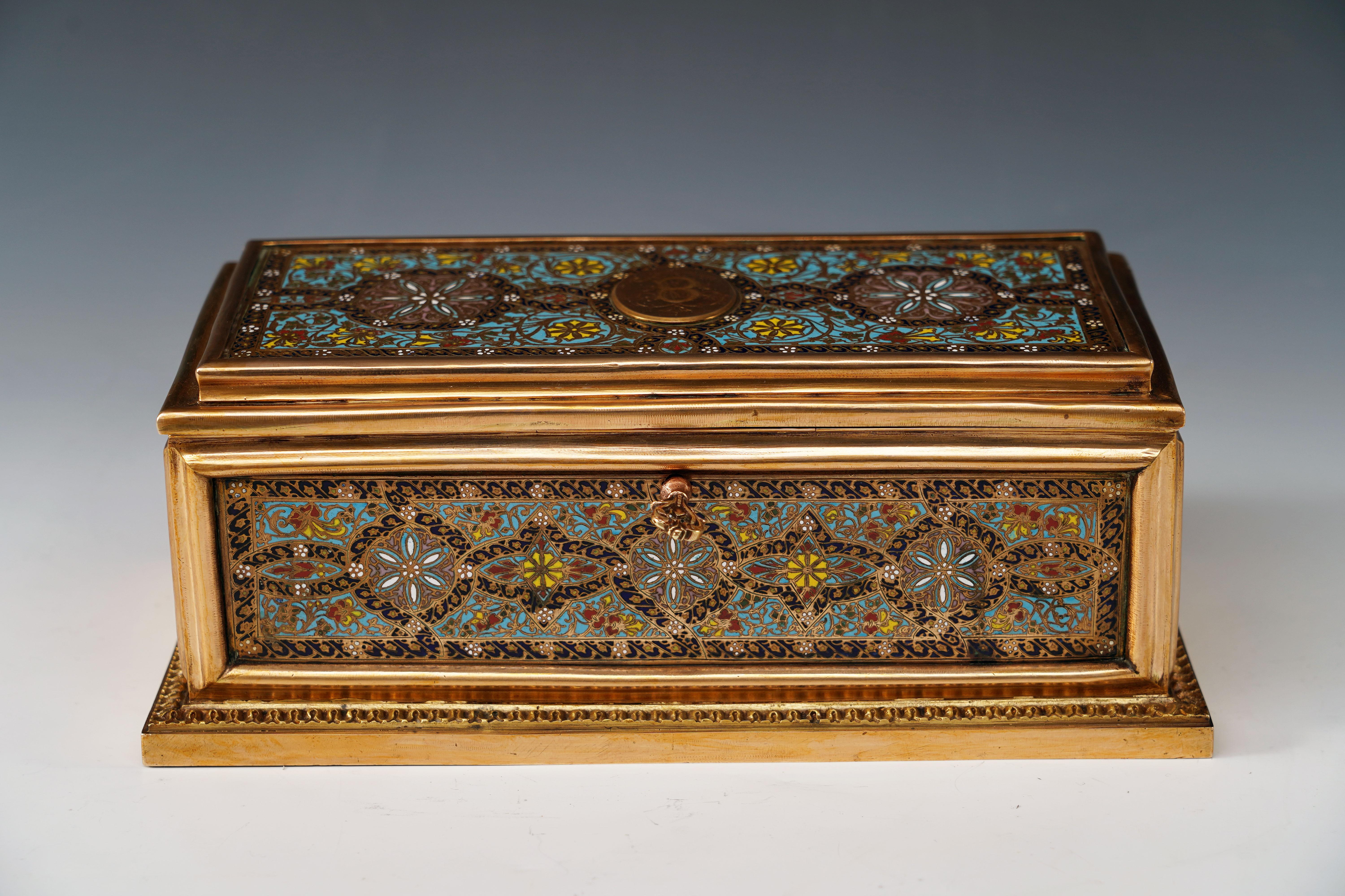 French Charming Enameled and Gilded Bronze Casket by Tahan, France, Circa 1870 For Sale