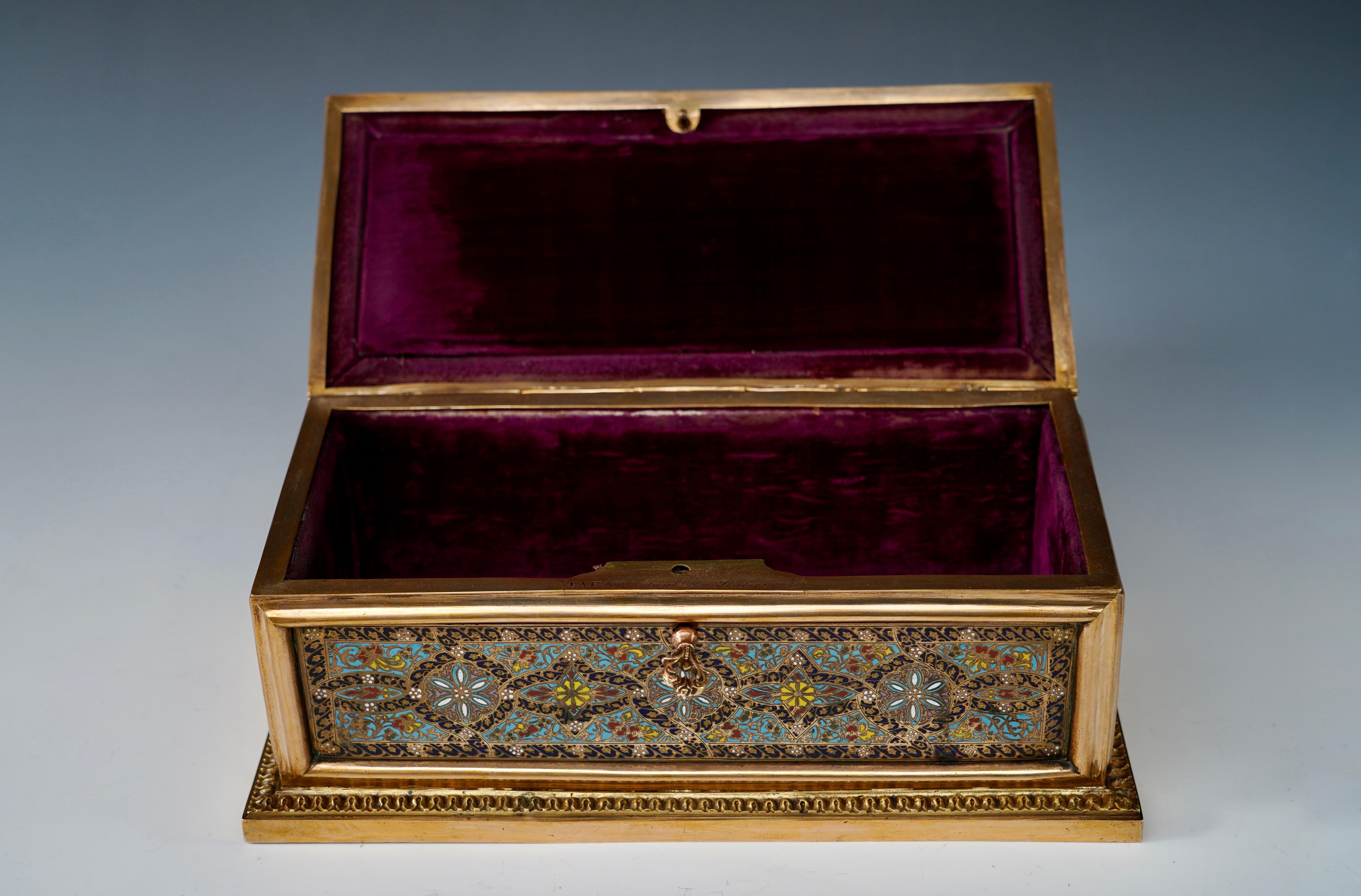 Gilt Charming Enameled and Gilded Bronze Casket by Tahan, France, Circa 1870 For Sale