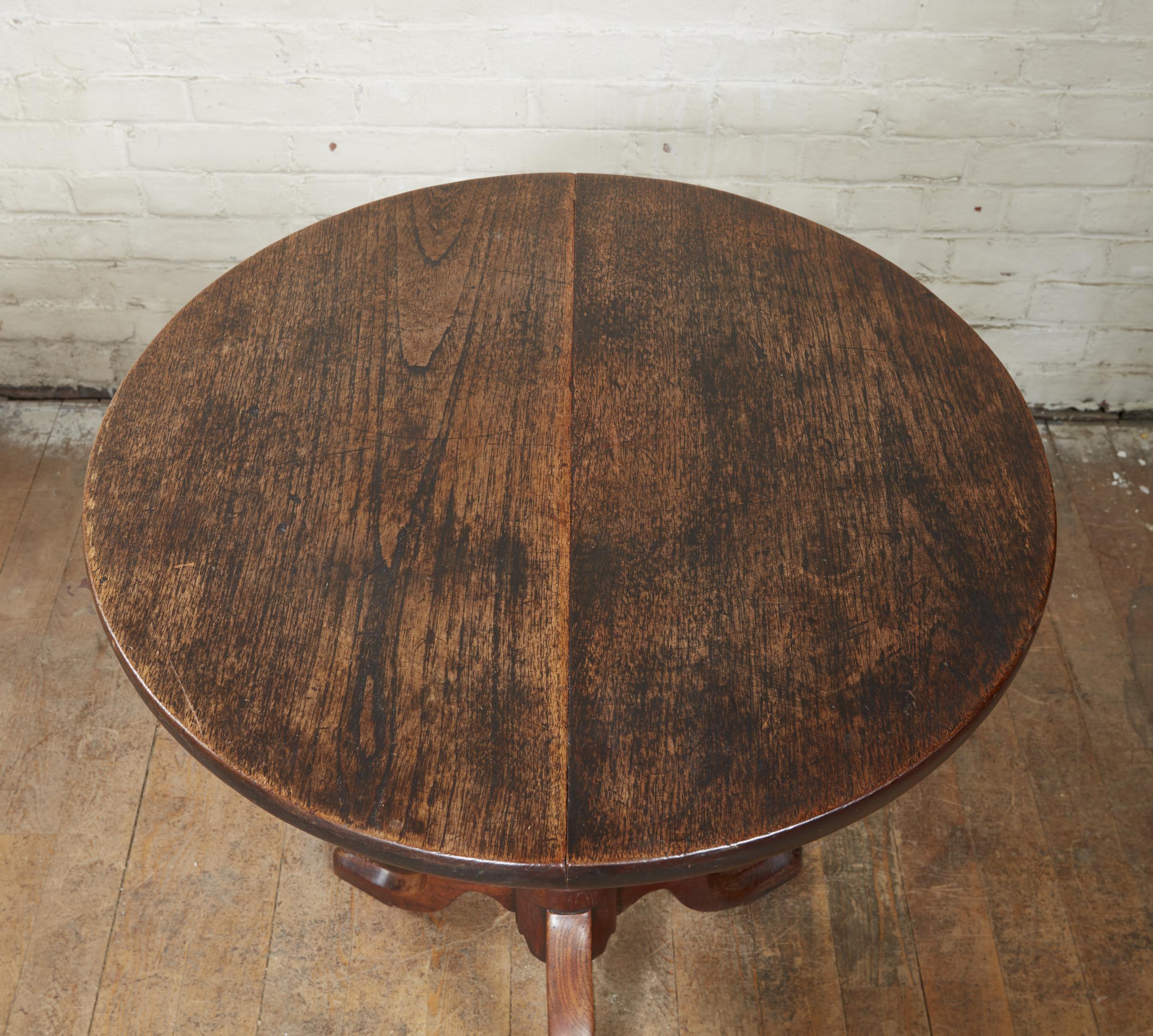 Turned Charming English Country Wine Table For Sale