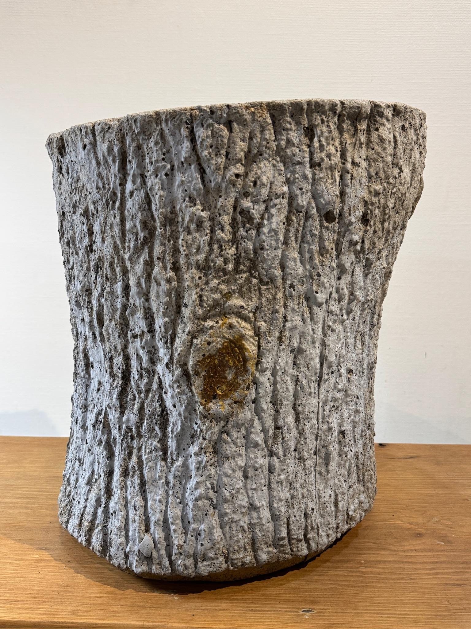 Francese Incantevole fioriera per albero in finto bois in vendita