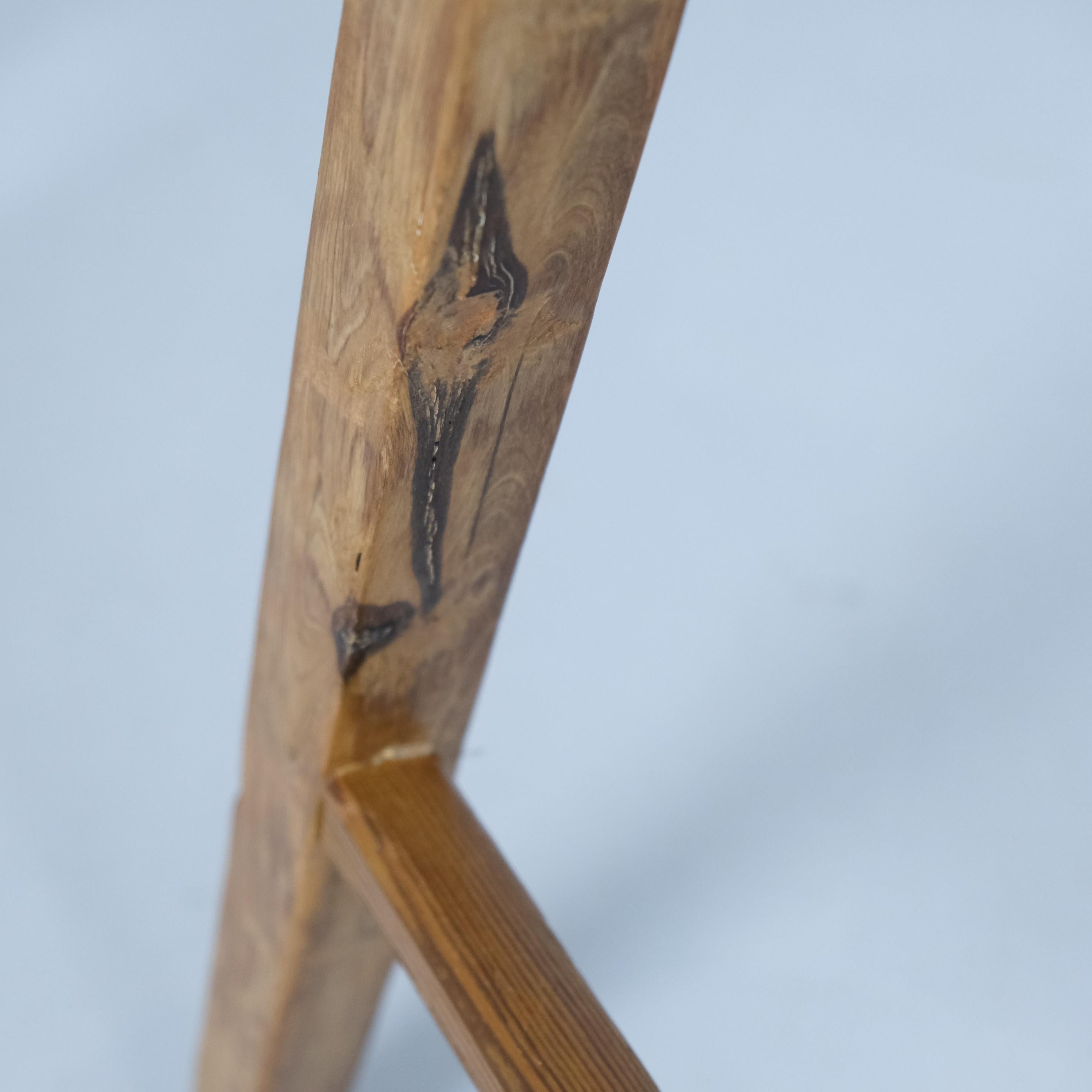 Charmanter Folk Child Feeding Chair, Kiefer, Finnland 1800er im Angebot 3