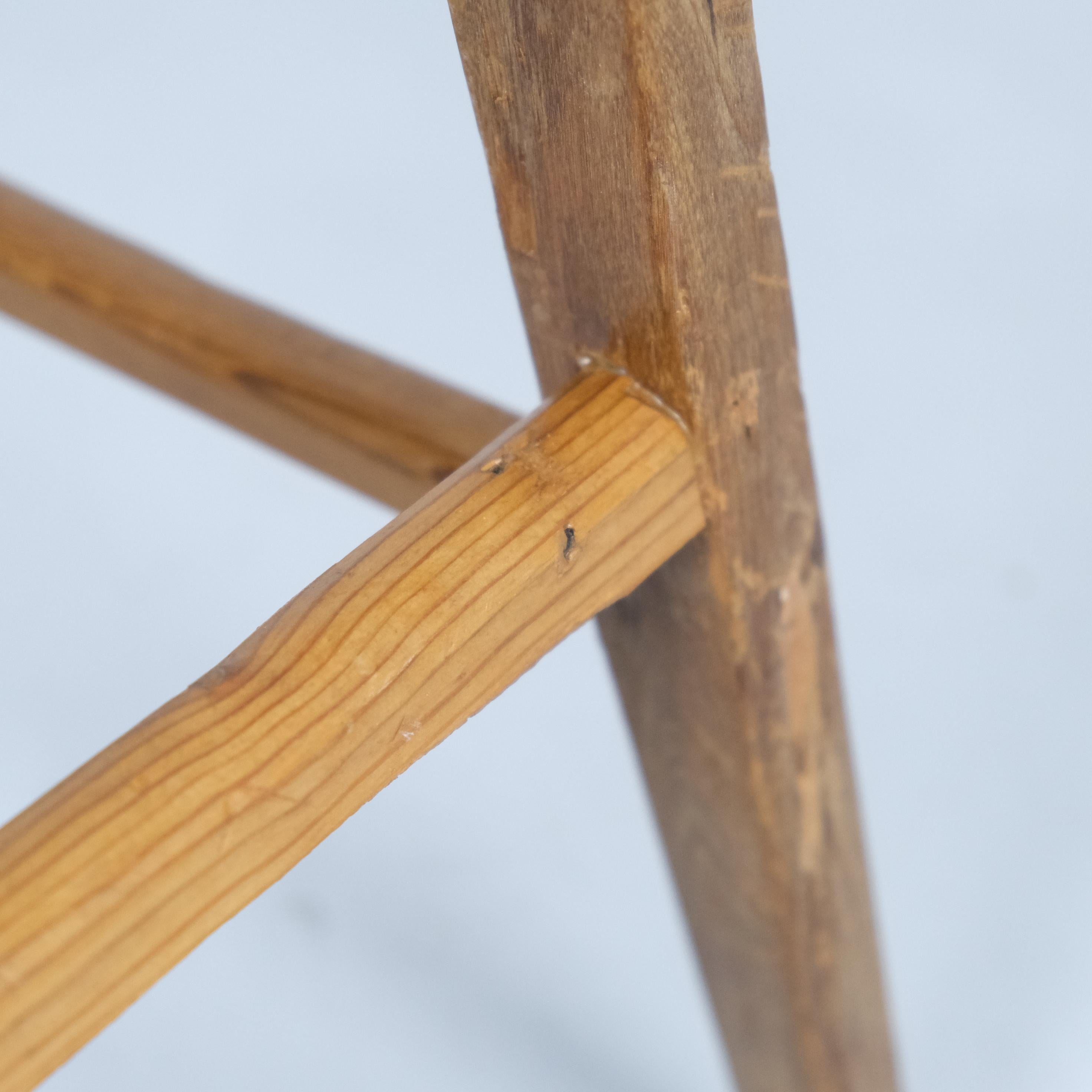 Charmanter Folk Child Feeding Chair, Kiefer, Finnland 1800er im Angebot 4