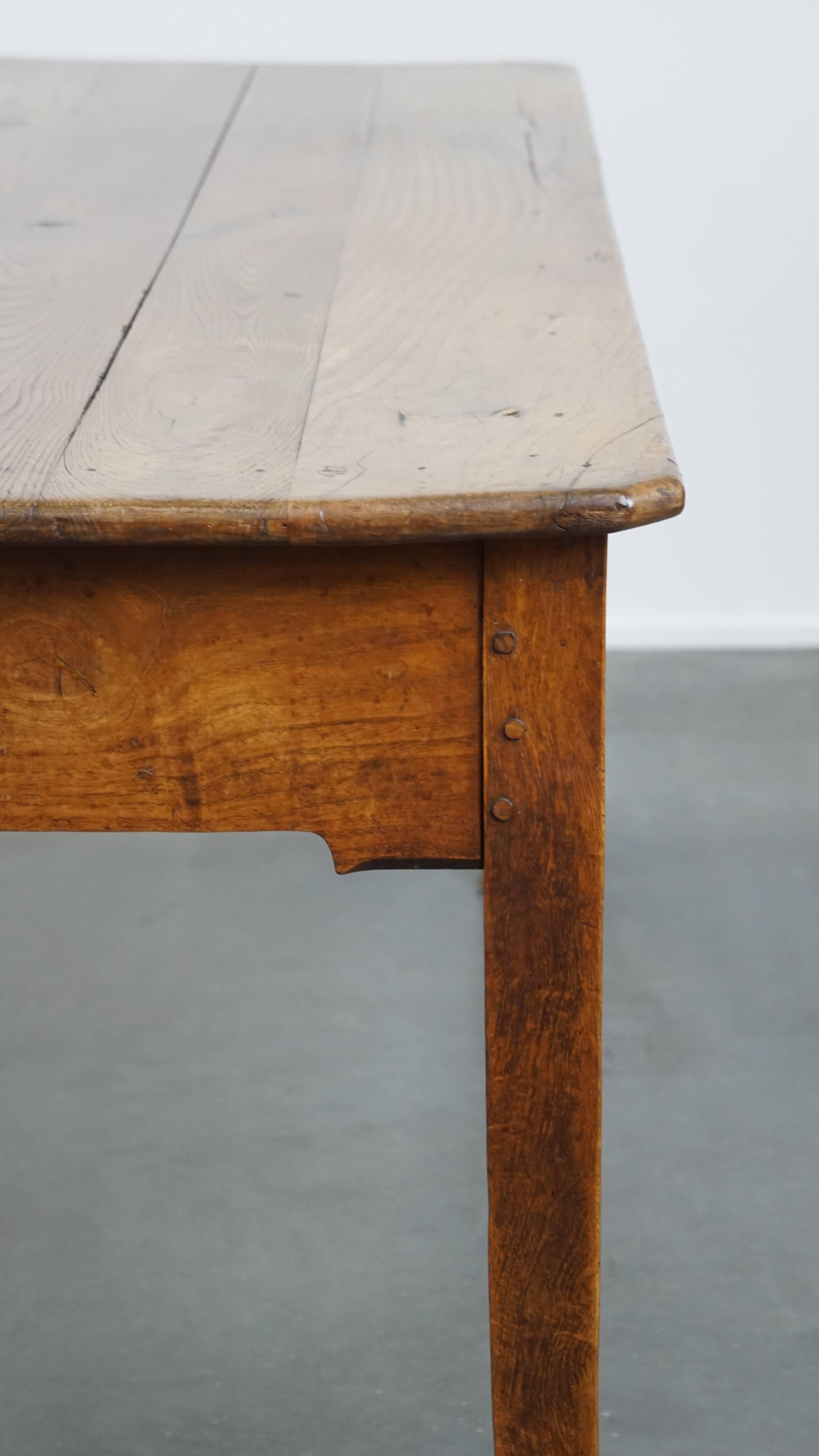Charmante table de salle à manger / bureau à tiroir - Fin du 18ème siècle en vente 5