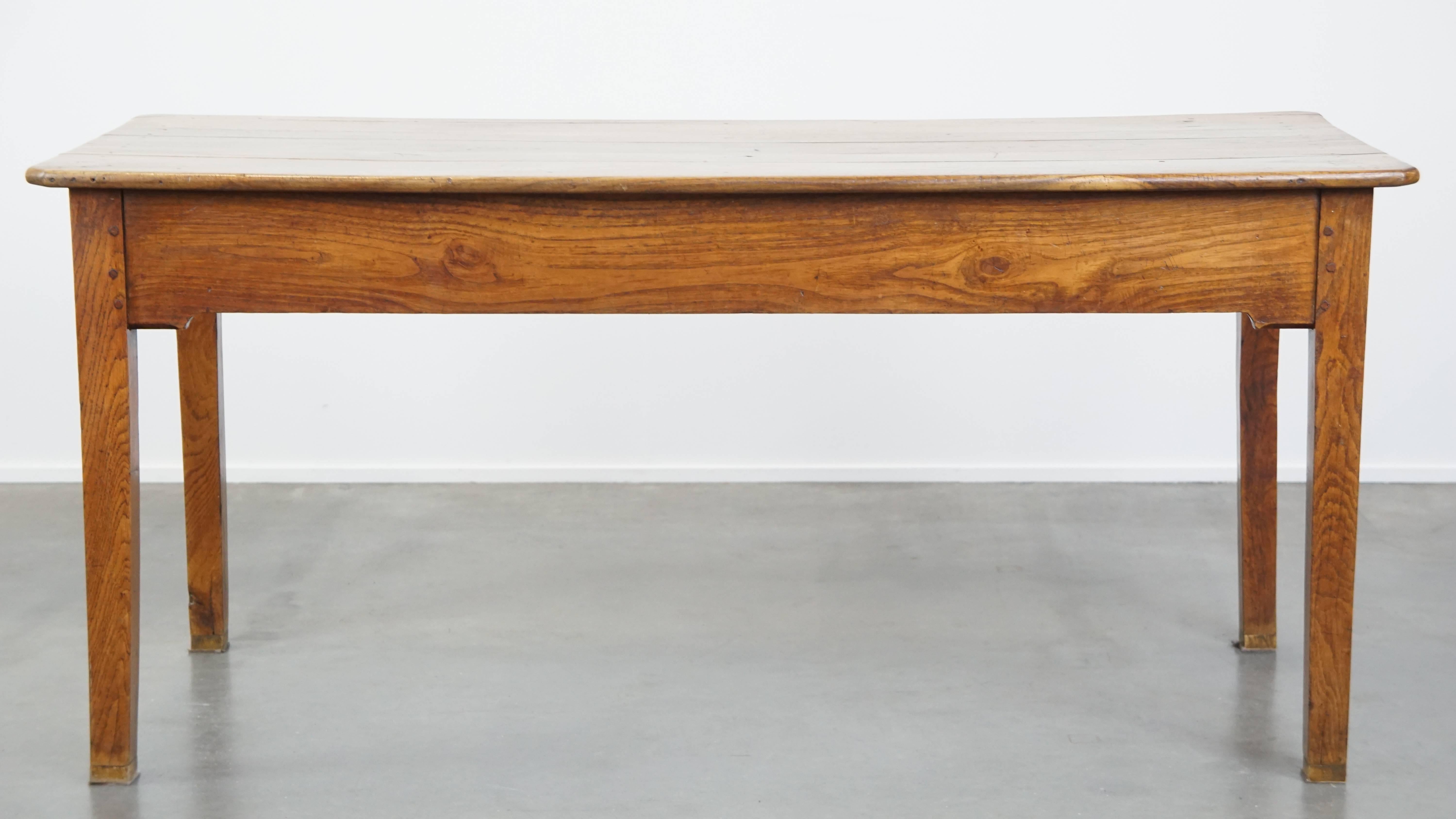 Fait main Charmante table de salle à manger / bureau à tiroir - Fin du 18ème siècle en vente