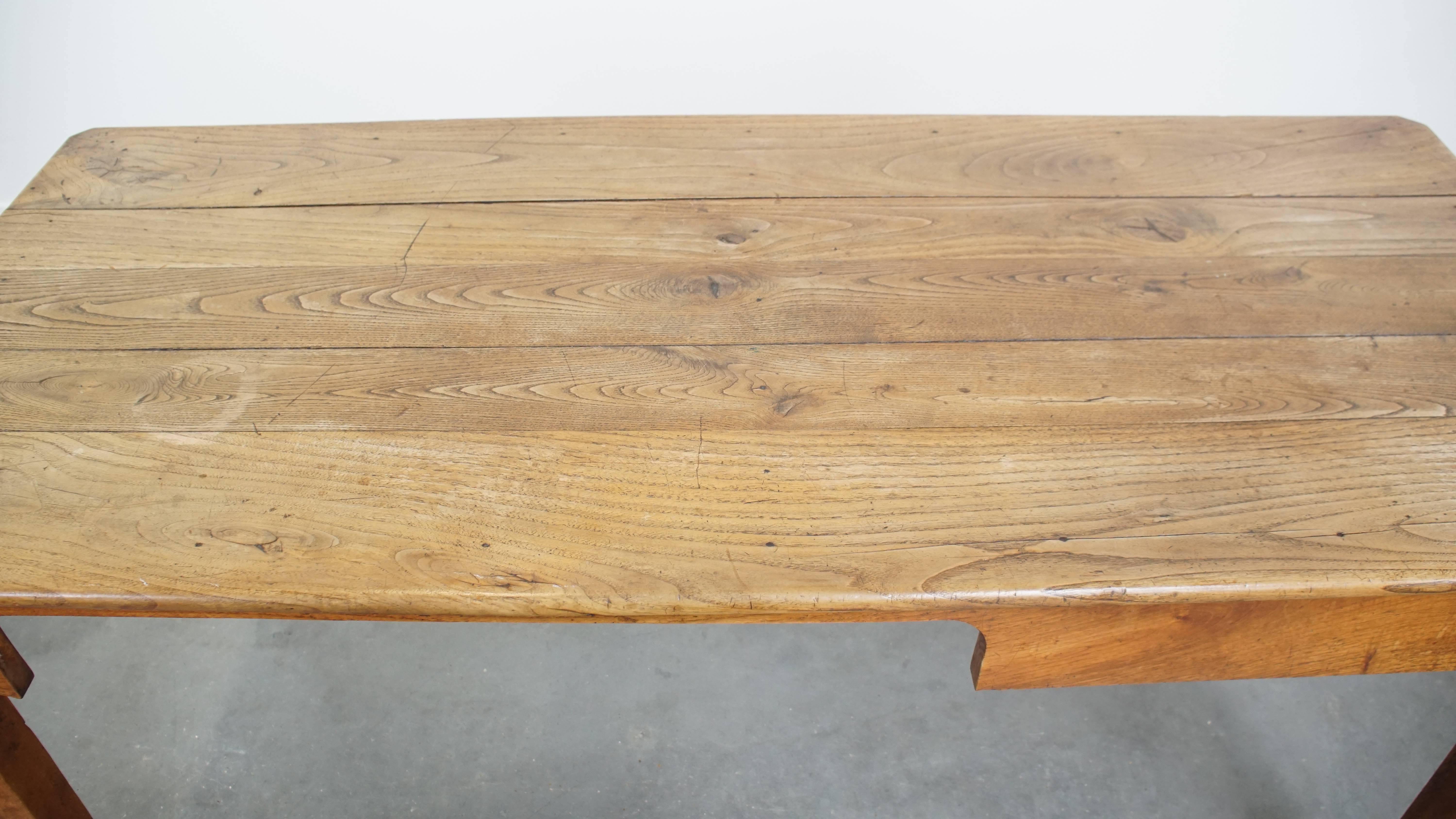 Charmante table de salle à manger / bureau à tiroir - Fin du 18ème siècle en vente 2