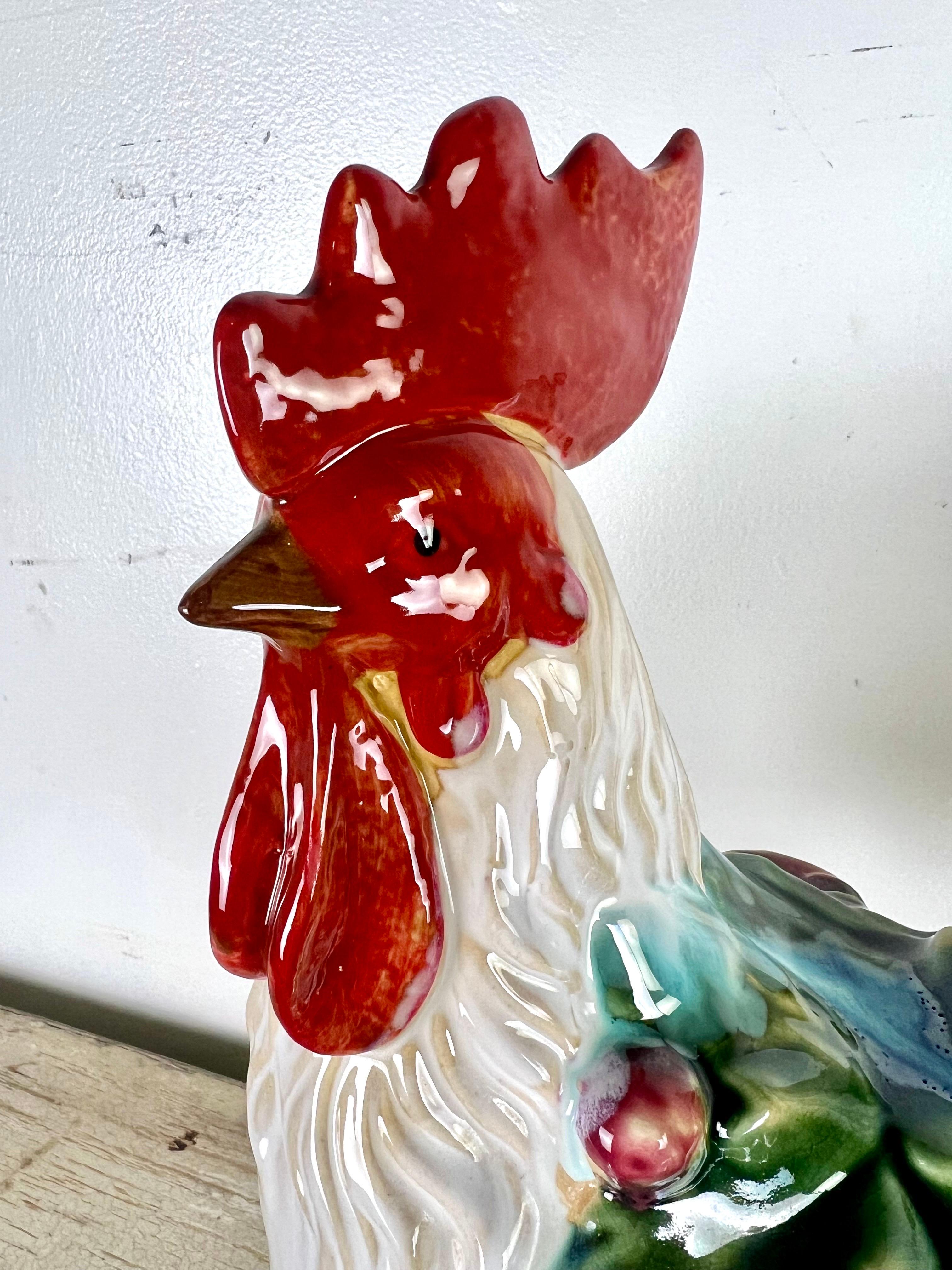Vernissé Charmant poulet français en céramique émaillée des années 1950 en vente