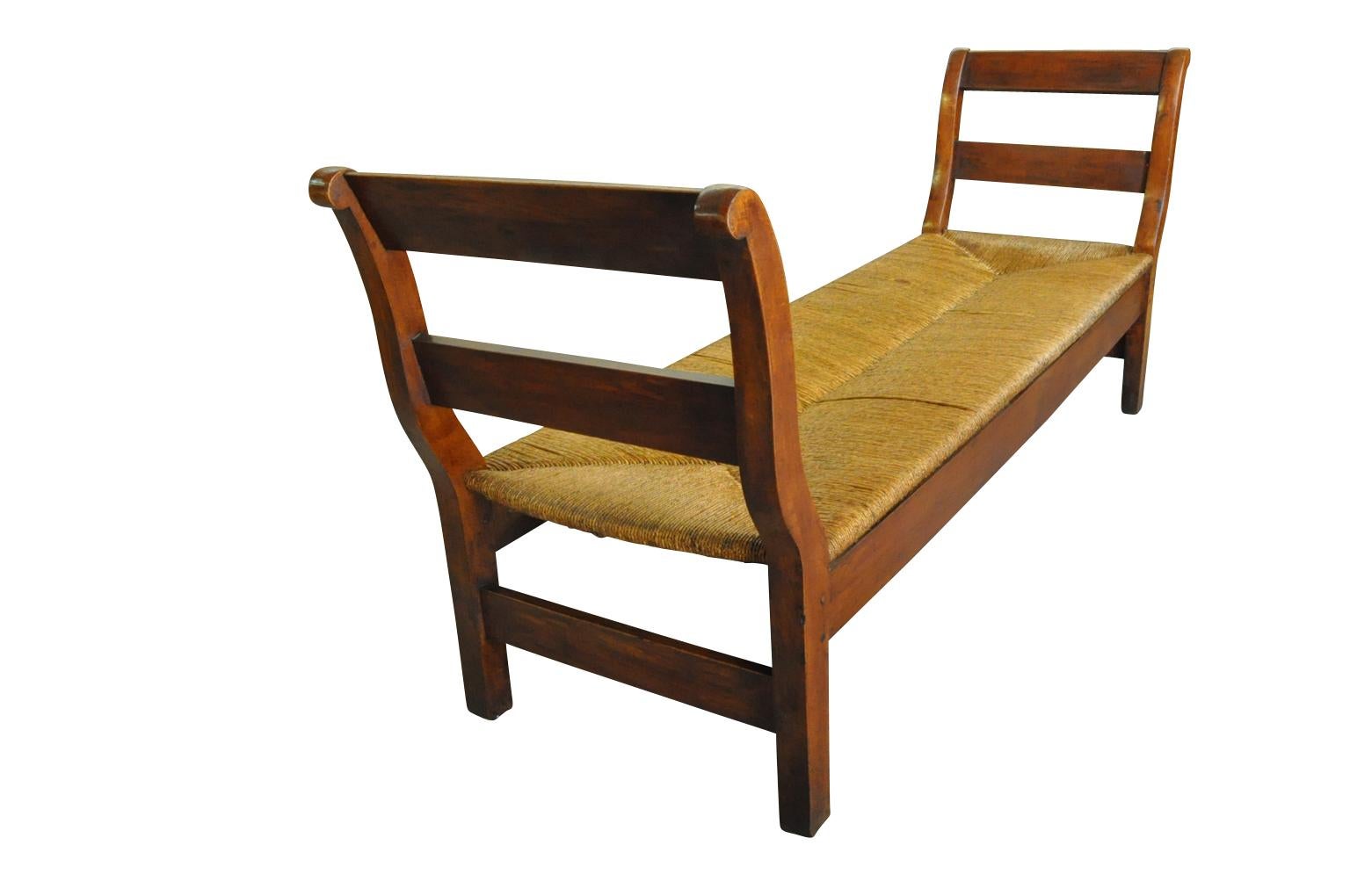 Charming French Provencal Lit De Repos In Good Condition In Round Top, TX