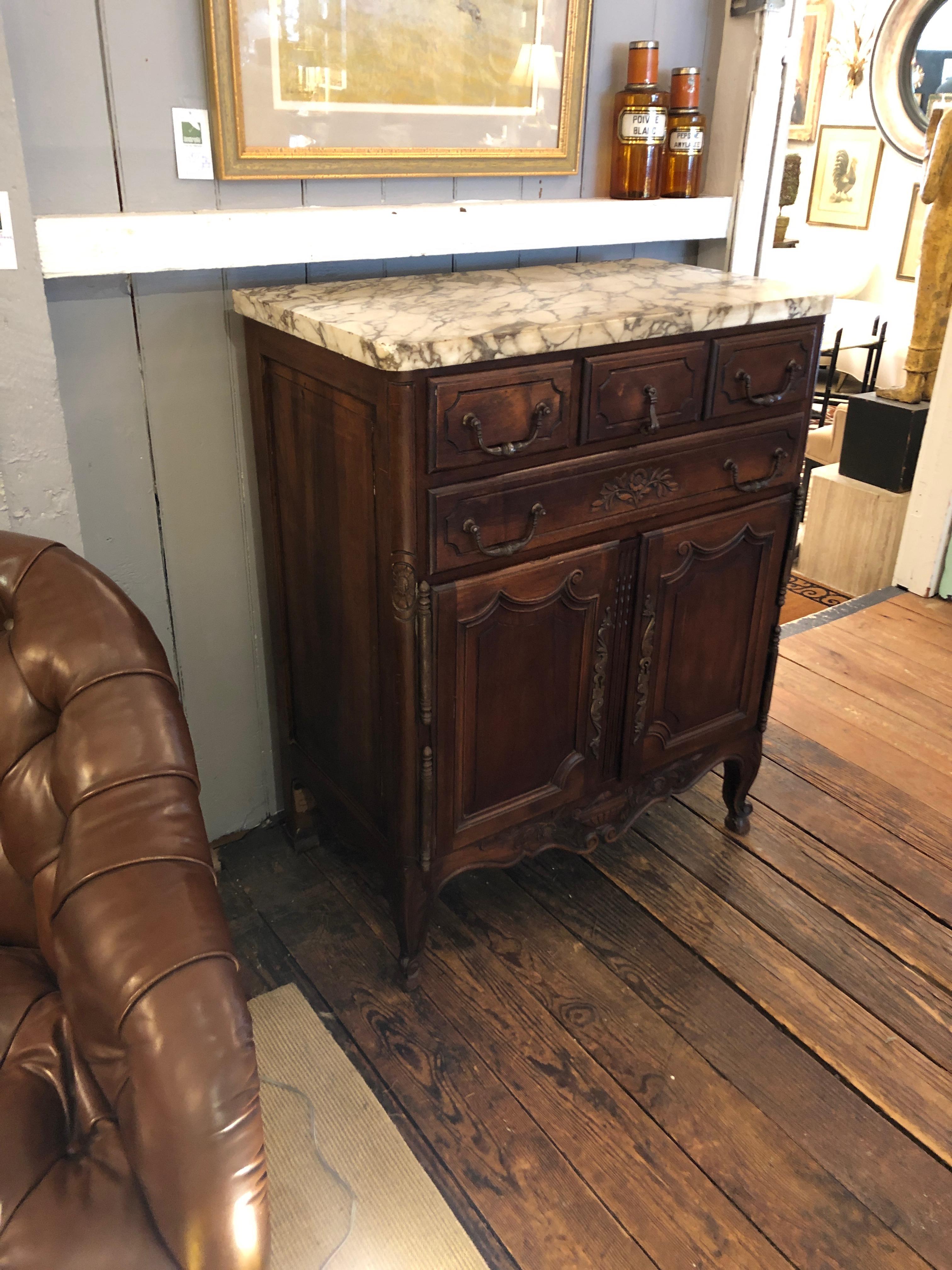 Charming French Provincial Marble-Top Carved Walnut Cabinet In Excellent Condition In Hopewell, NJ