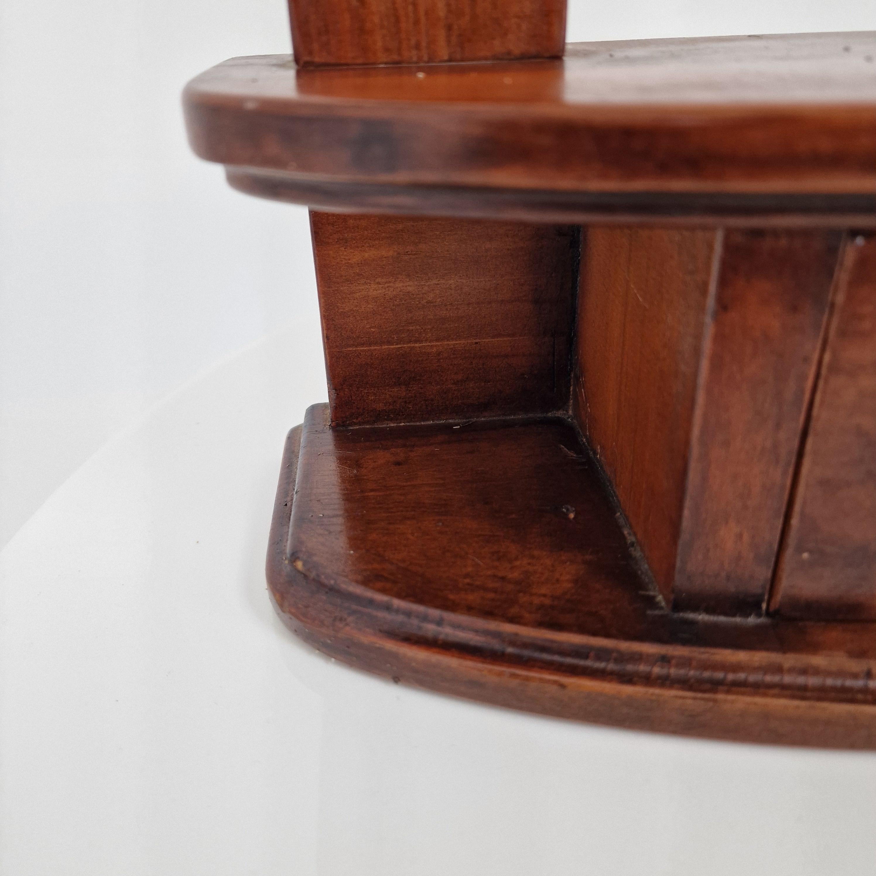 Charming French Wooden Vanity Table with Facet Cut Mirror For Sale 7