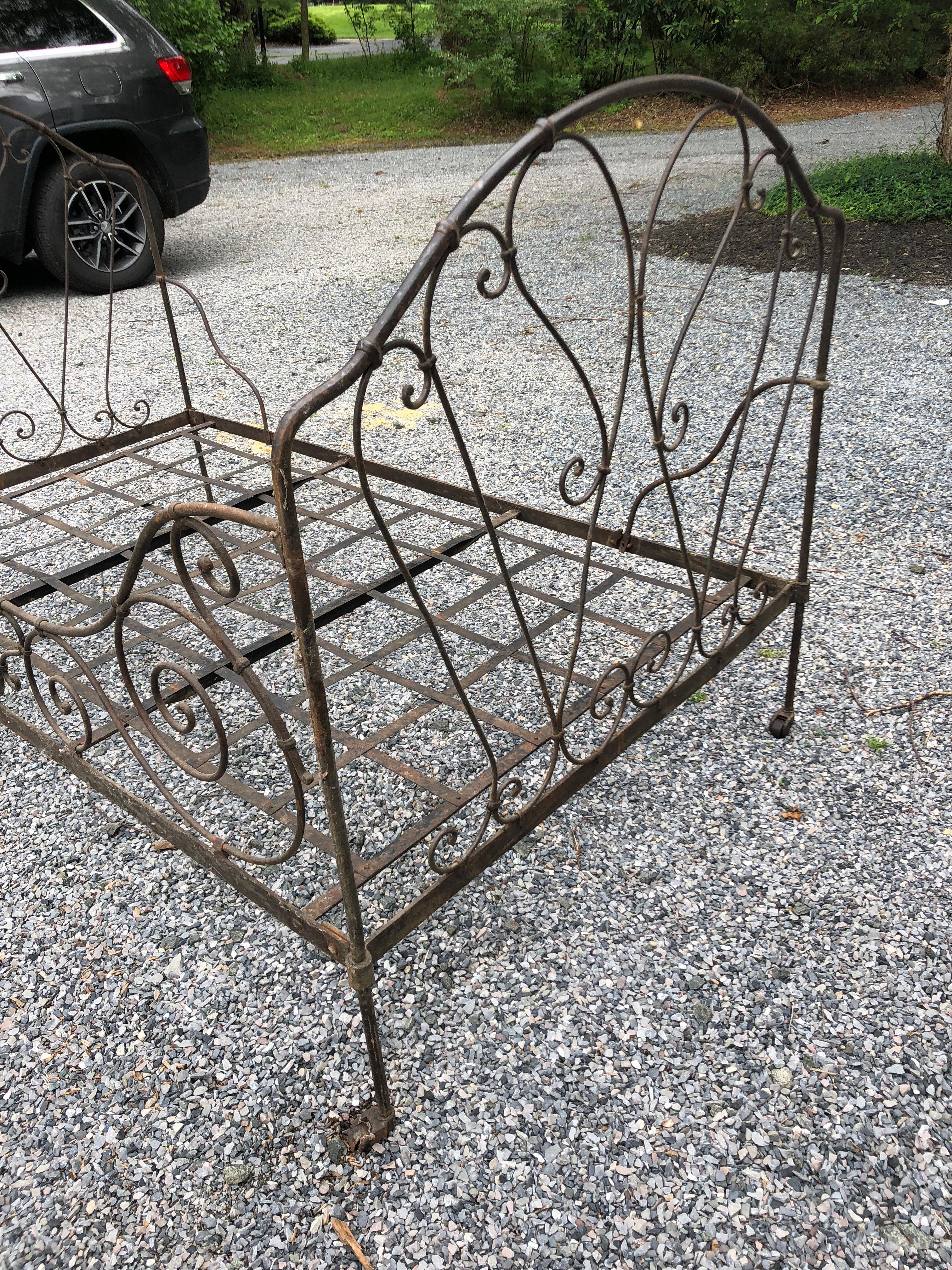 wrought iron day bed