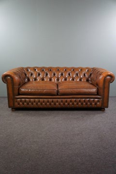 Charming Full-Grain Leather Chesterfield Sofa, 2.5 Seater