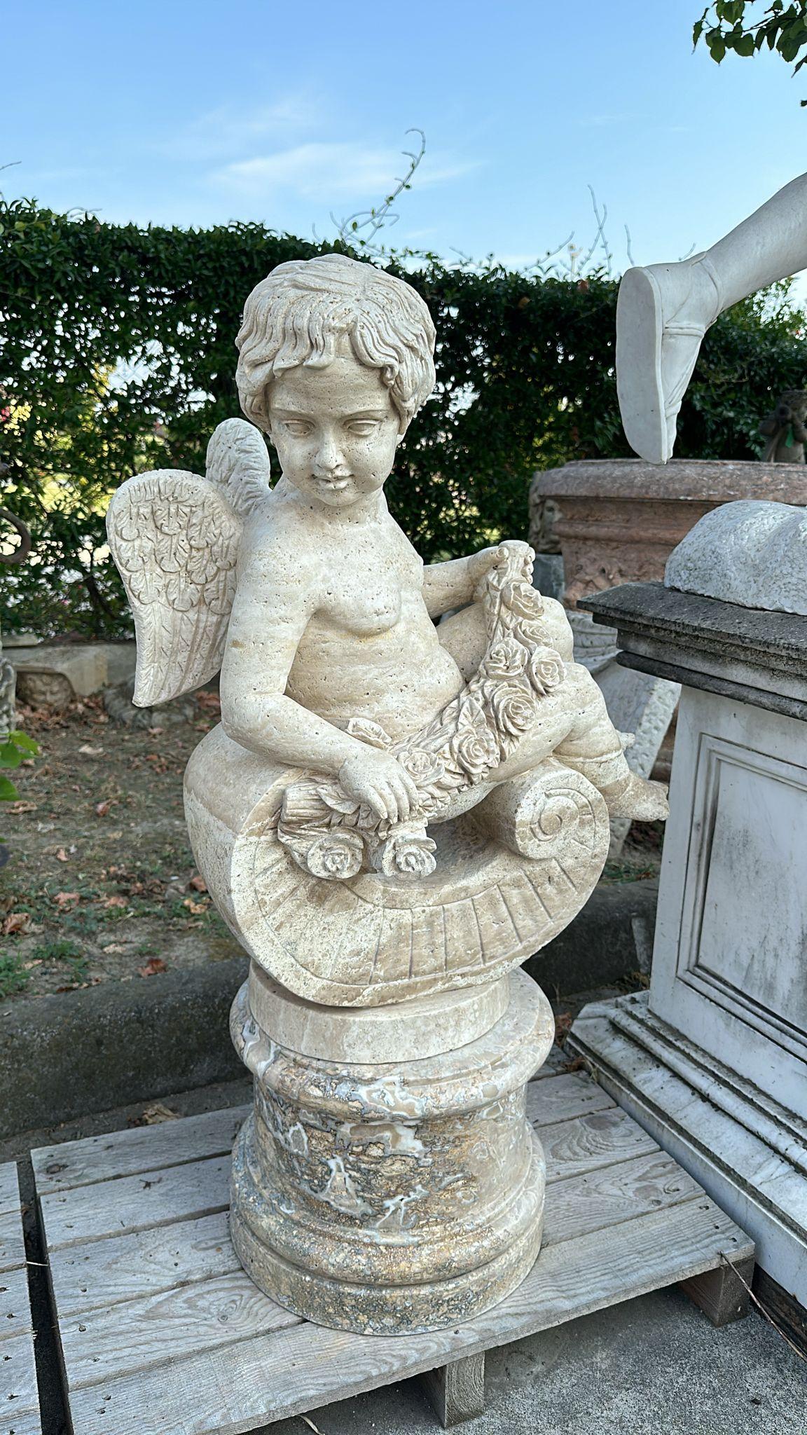 Charmantes sculptures de chérubins de jardin en marbre en vente 3