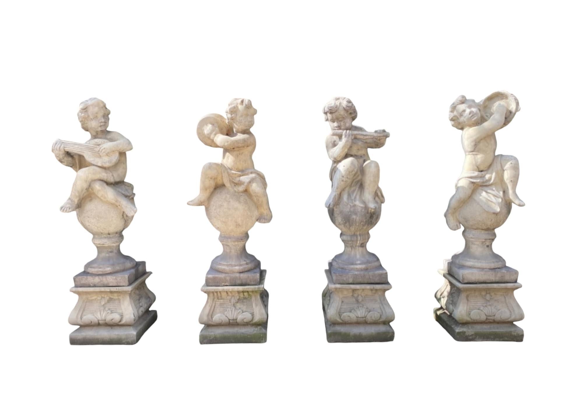 Charmantes sculptures en pierre pour le jardin - Lot de 4 chérubins en vente 6