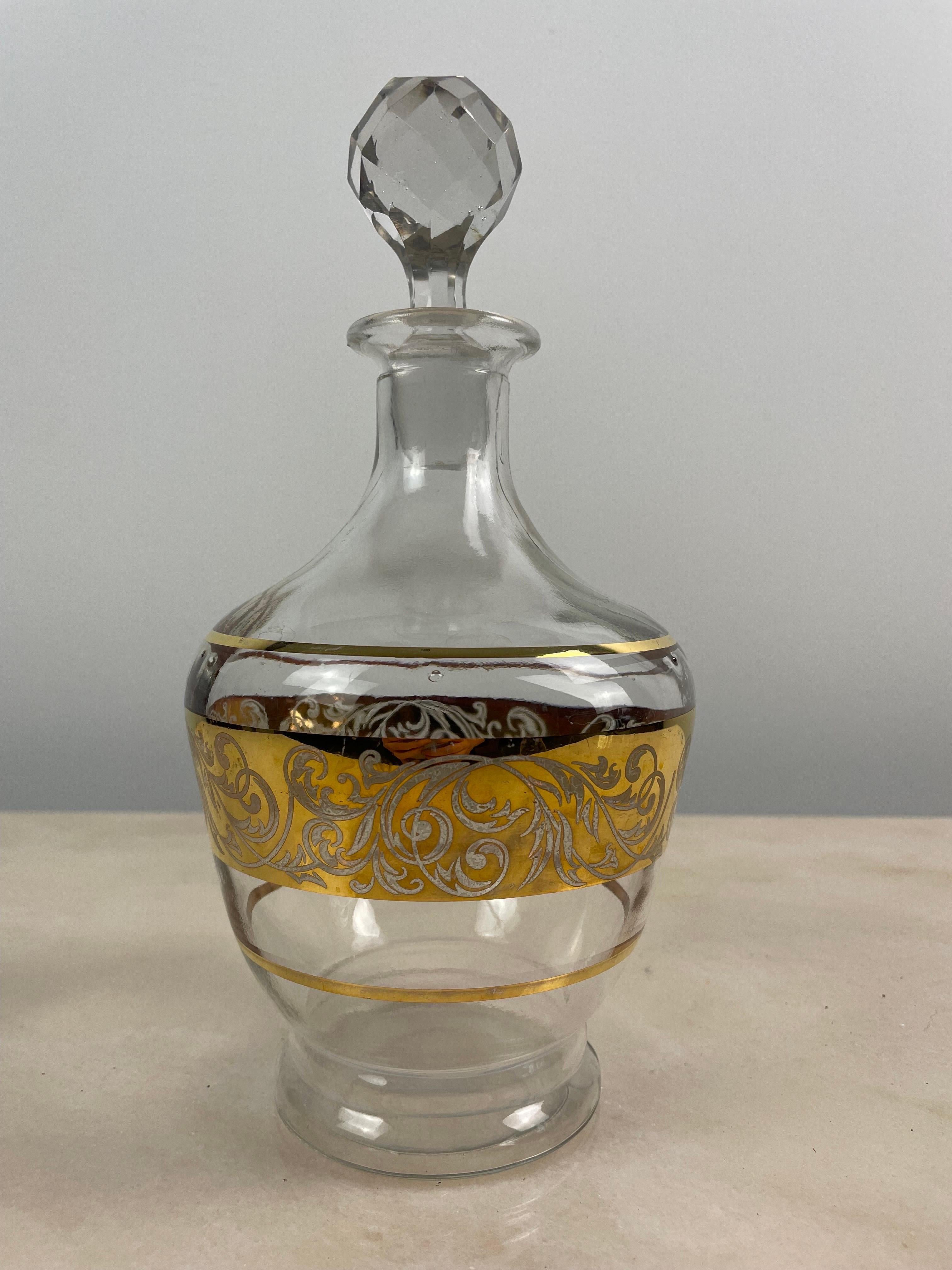Mid-20th Century Art deco decanter in gilded glass and gilded foliage bandage, 1950, France  For Sale