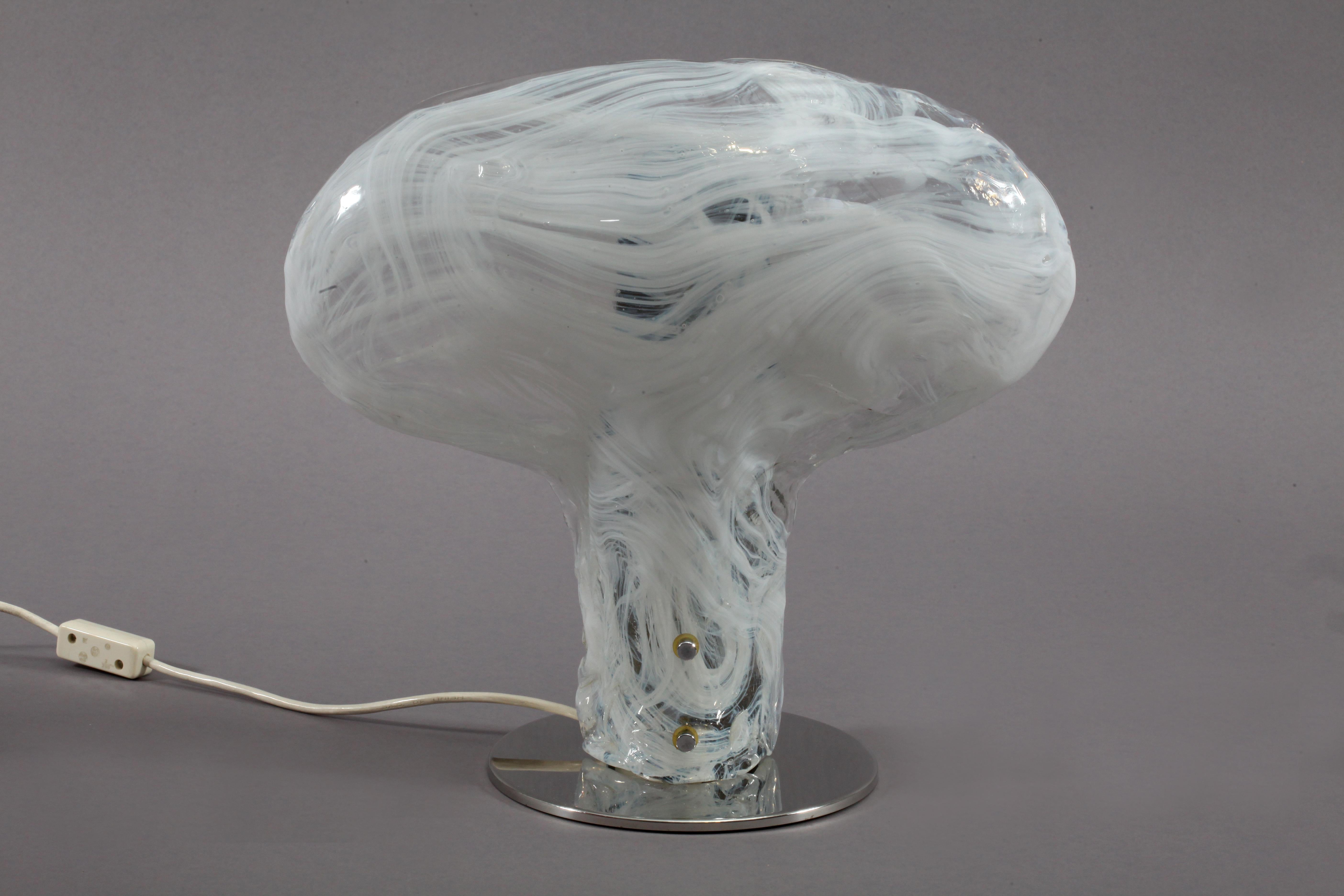 Charming Glass Tablelamp by Mazzega, Italy, 1970 In Good Condition In Vienna, Vienna
