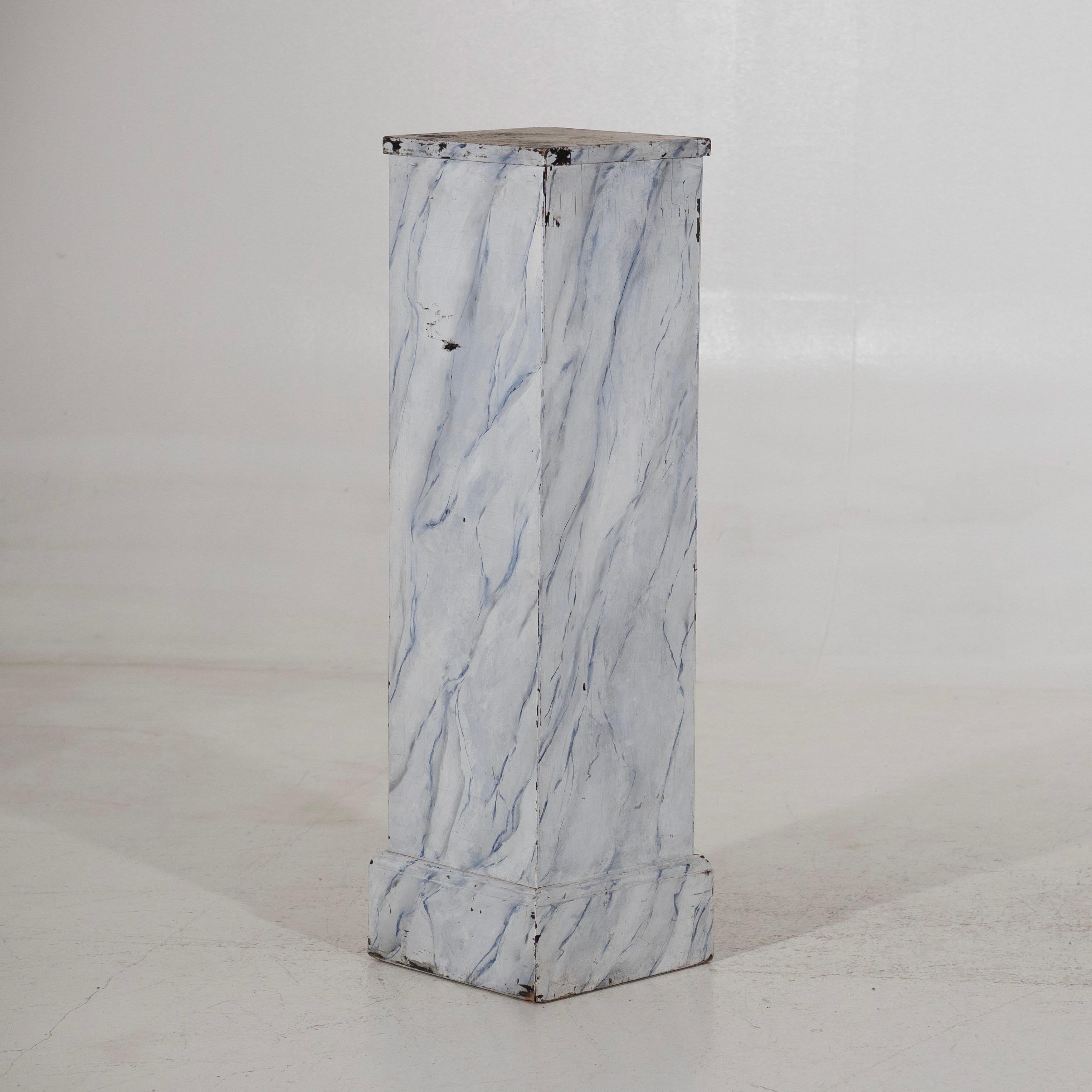 Wood Charming Gustavian-Style Pedestal, circa 100 Years Old For Sale