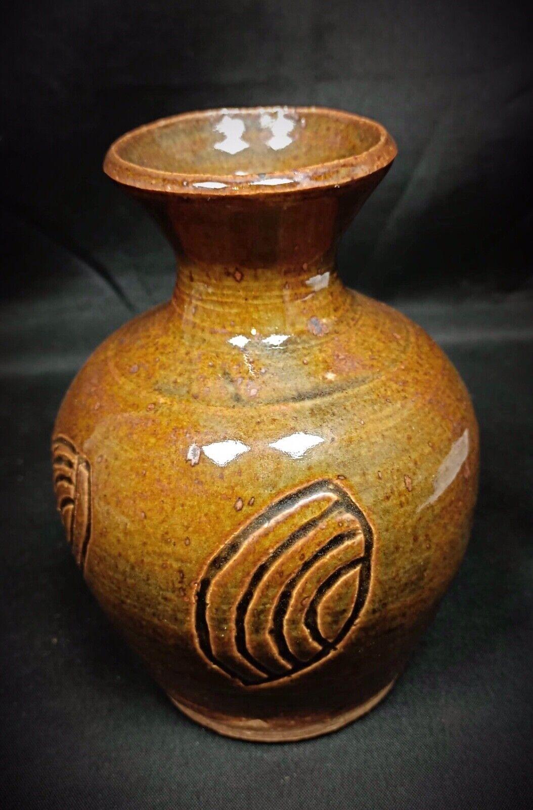 Charmant vase en argile émaillée fabriqué à la main, signé P.M.E - 2Y184 Bon état - En vente à Bordeaux, FR