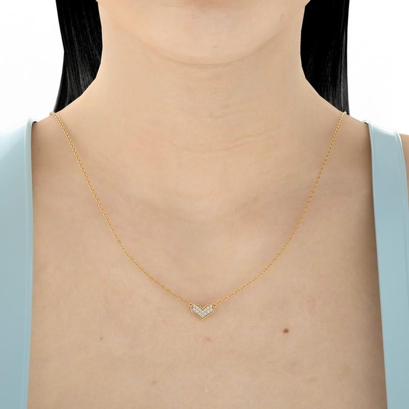 Charmant pendentif cœur : diamants 0,07 carat en or jaune 14 carats Neuf - En vente à Paramus, NJ