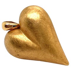 Used Charming Heart Pendant in 18 Karat Yellow Gold 