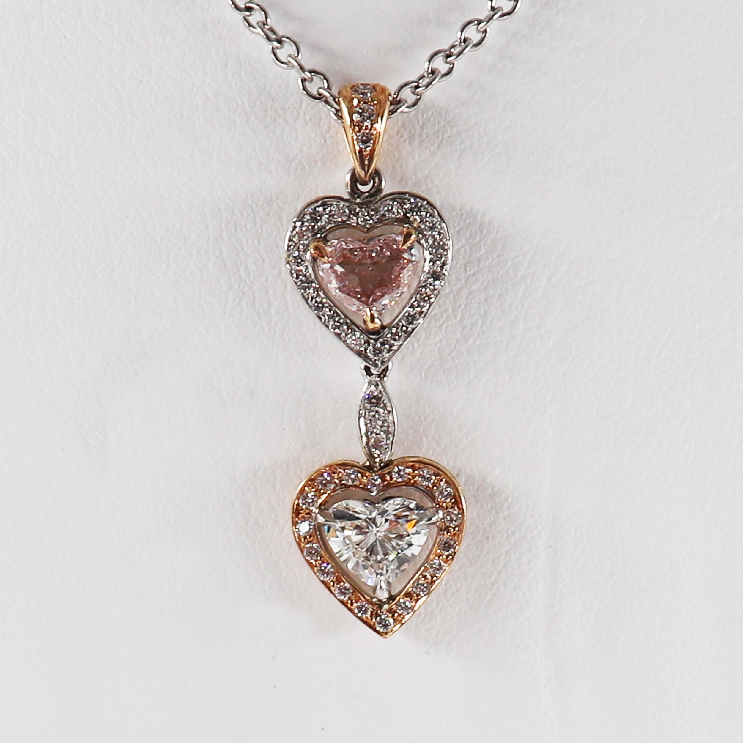 Modern Charming Heart Shaped Pendant Necklace For Sale