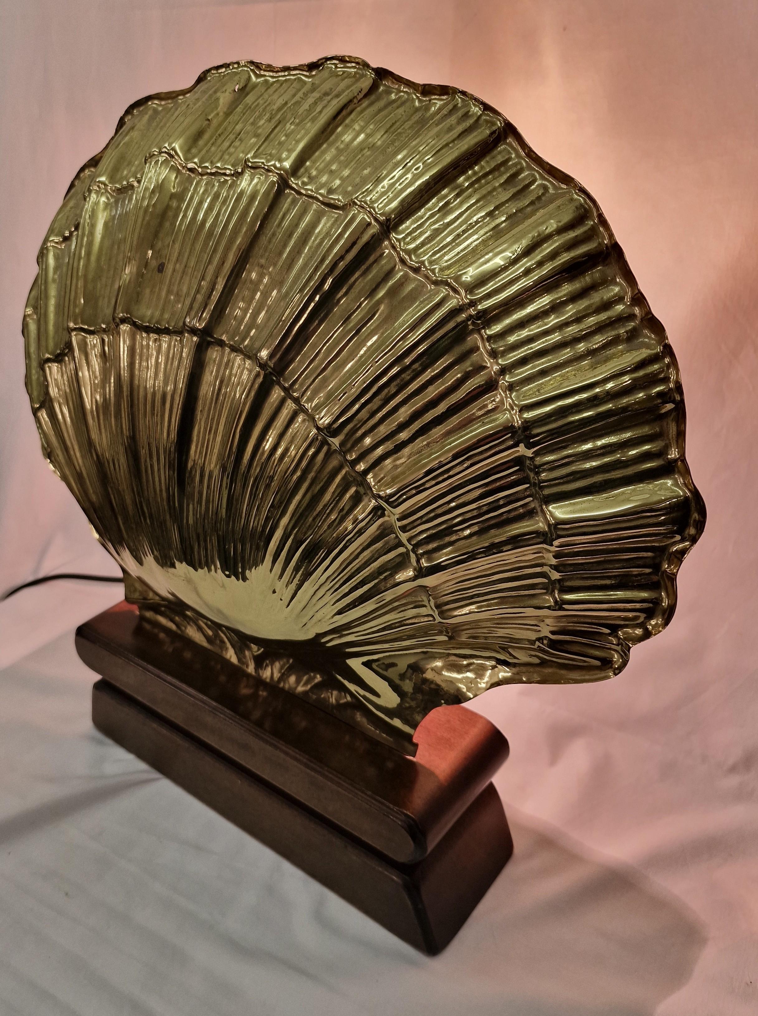 Charming huge table shell lamp, venus, metal, wood, Mid-Century Design, Italy For Sale 1