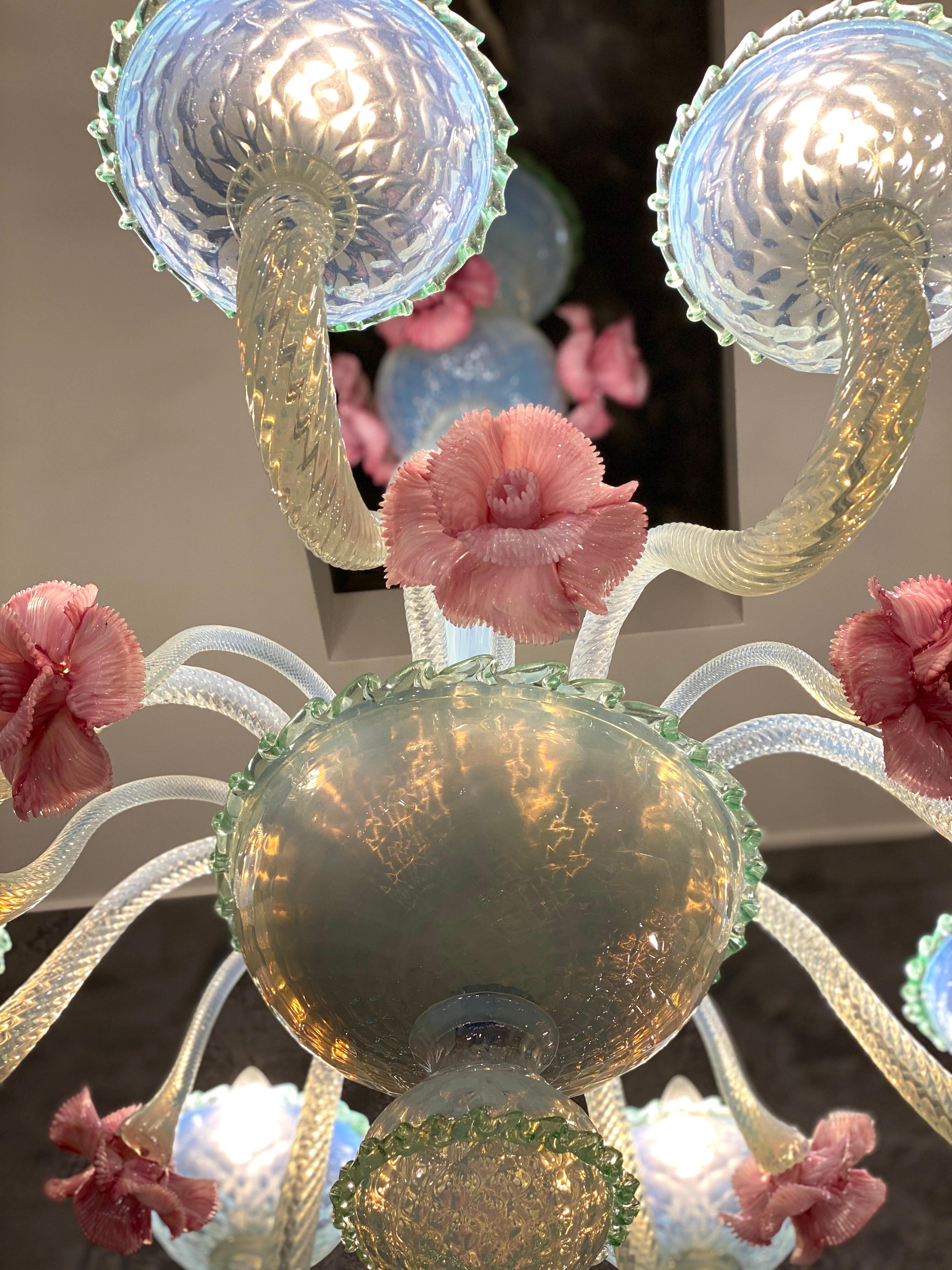 Italian Charming Iridescent Murano Glass Chandelier, Venice, 1960 For Sale
