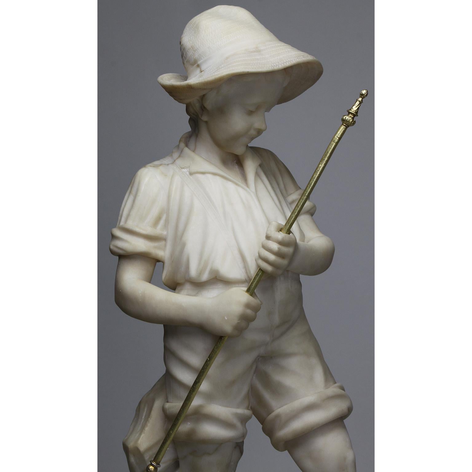 Charmante figure italienne en albâtre sculpté du 19ème-20ème siècle représentant un garçon pêcheur en vente 10