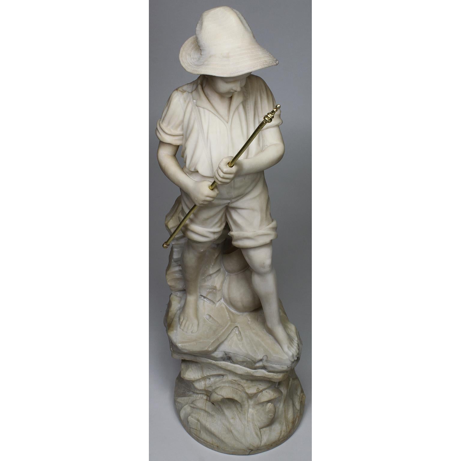 Country Charmante figure italienne en albâtre sculpté du 19ème-20ème siècle représentant un garçon pêcheur en vente