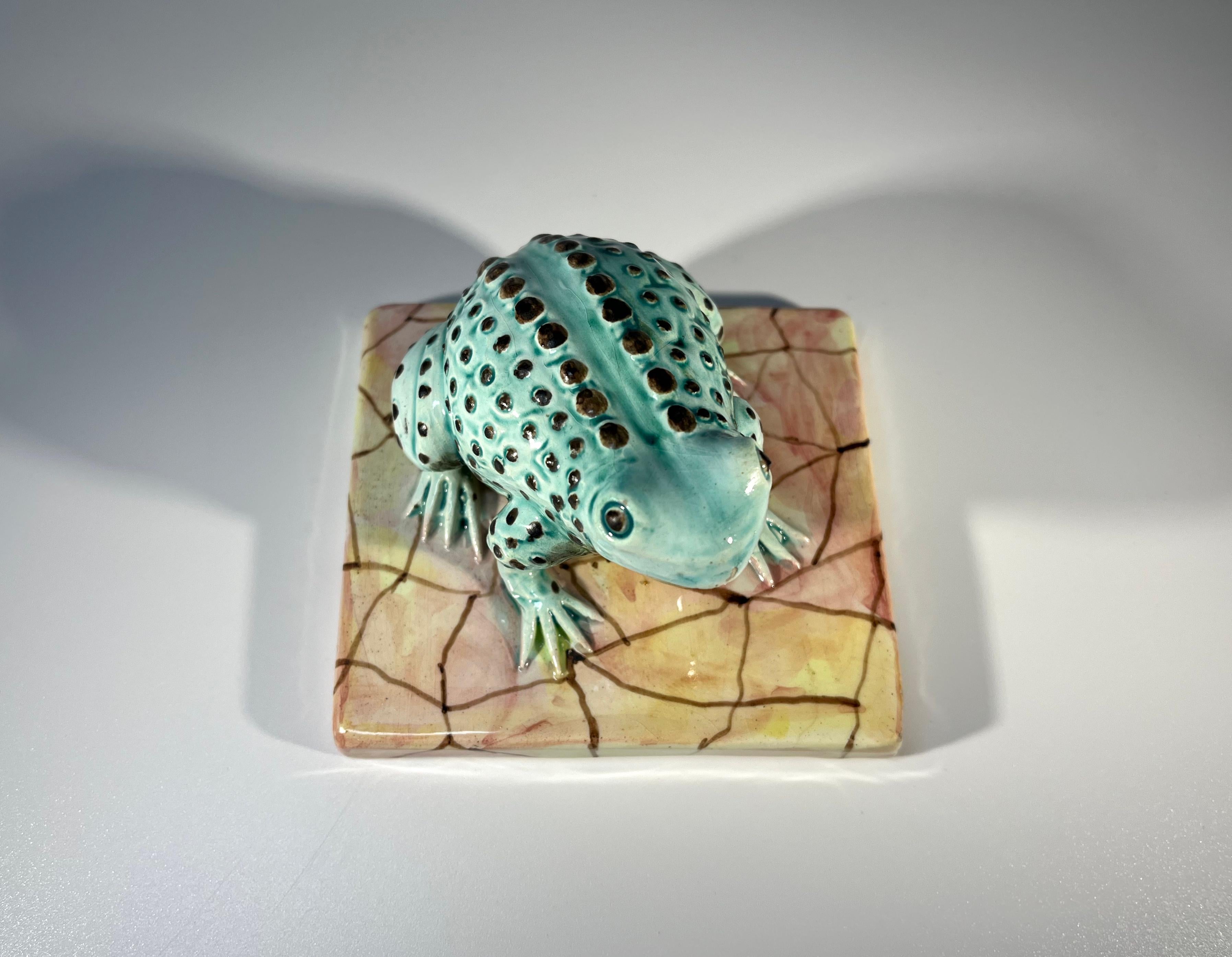 Charming Italian Ceramic Toad On A Tile c1960s For Sale 4