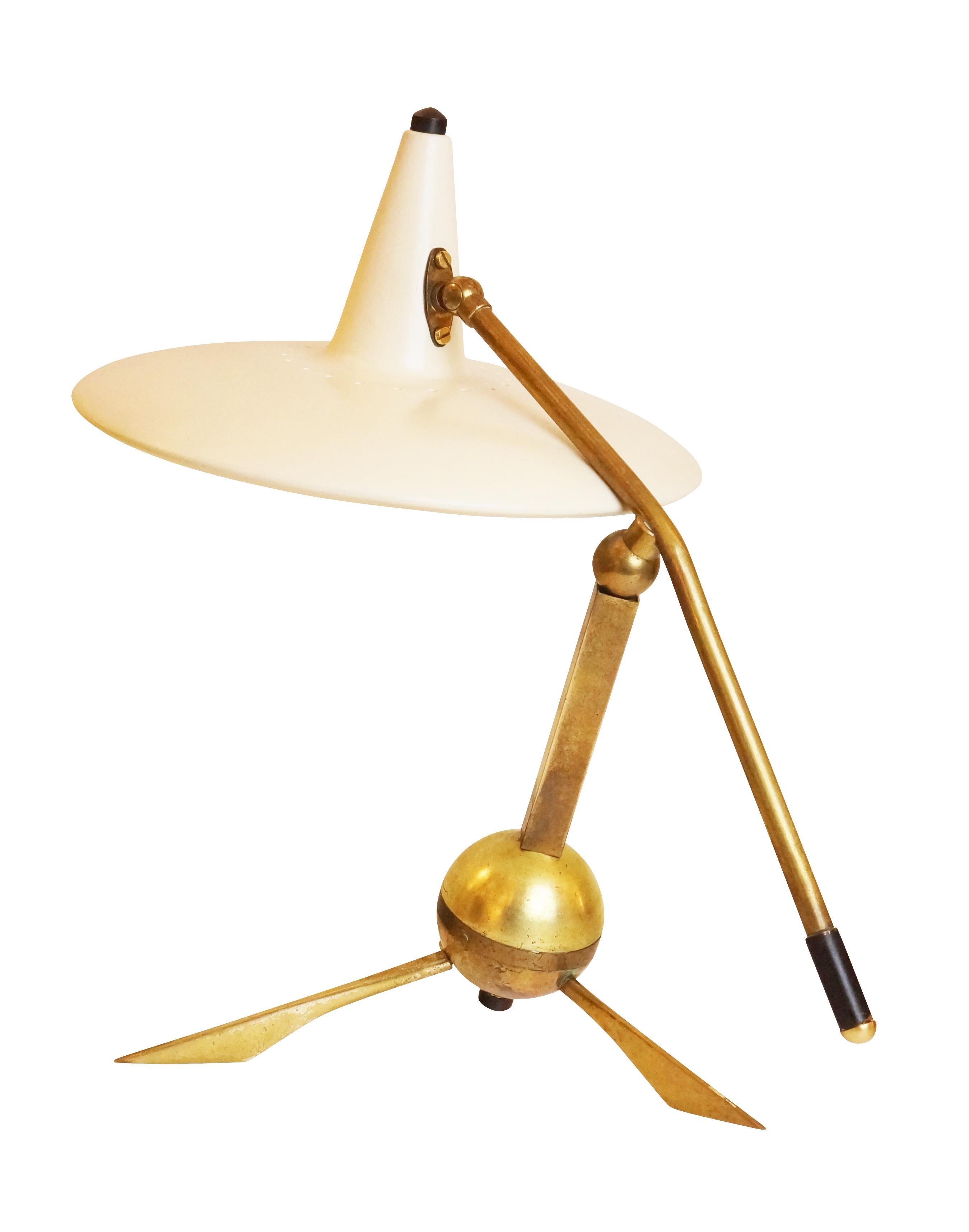 Brass Charming Italian Mid-Century Table Lamp