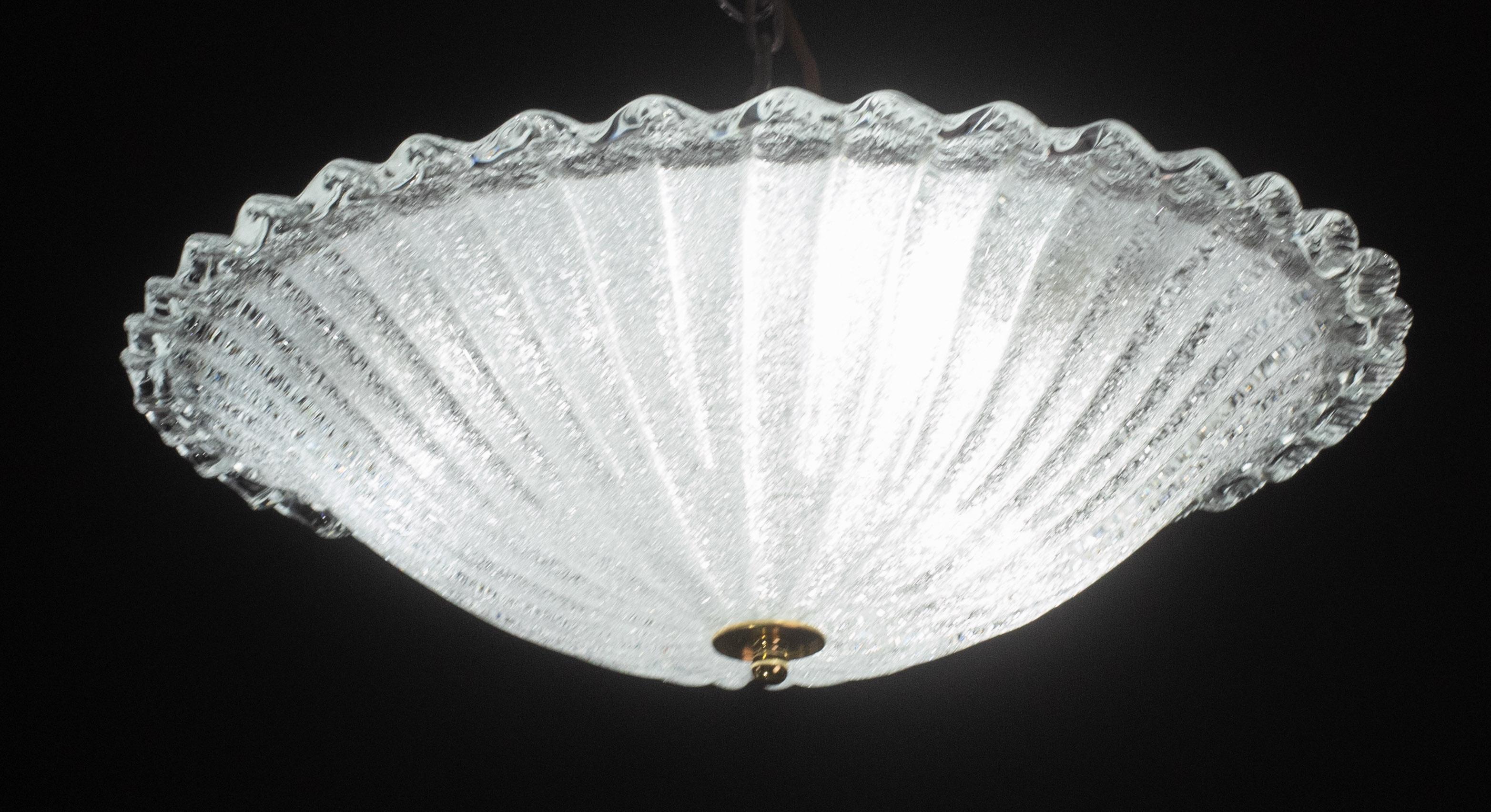 Metà XX secolo Incantevole plafoniera italiana in vetro di Murano trasparente, Murano, 1960 in vendita