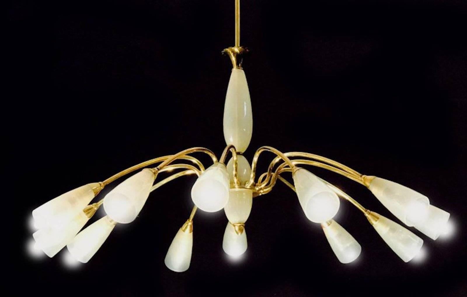 Italiano Incantevole lampadario italiano Sputnik, anni '70 in vendita