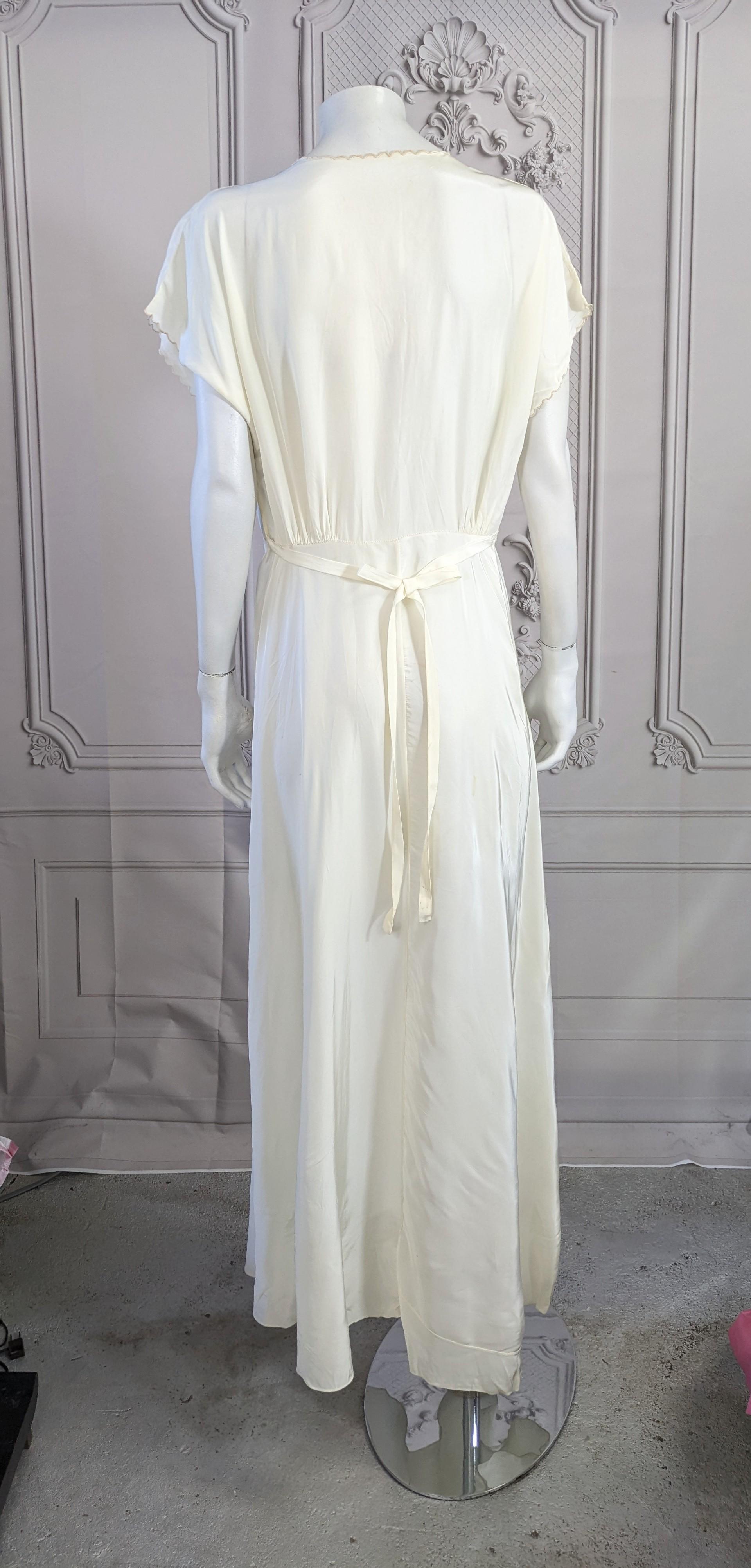 Charming Ivory Slip Dress, 18th Century Courtesan Embroideries For Sale 2