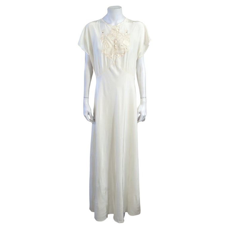 Charming Ivory Slip Dress, 18th Century Courtesan Embroideries For
