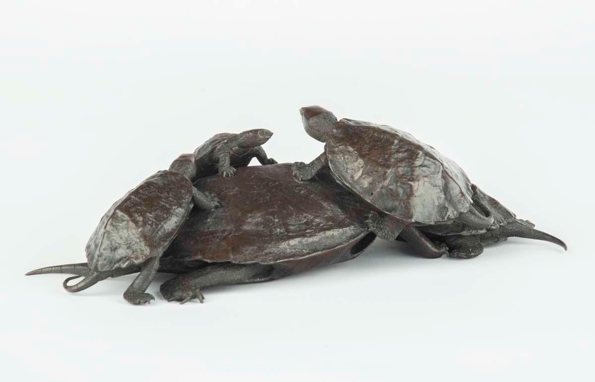Charmant Okimono japonais en forme de tortue en bronze par Seimin Bon état - En vente à Christchurch, GB