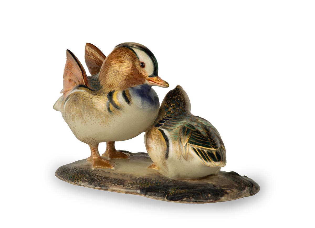 Taisho Charming Japanese Okimono Mandarin Ducks - Makuzu Kozan II For Sale