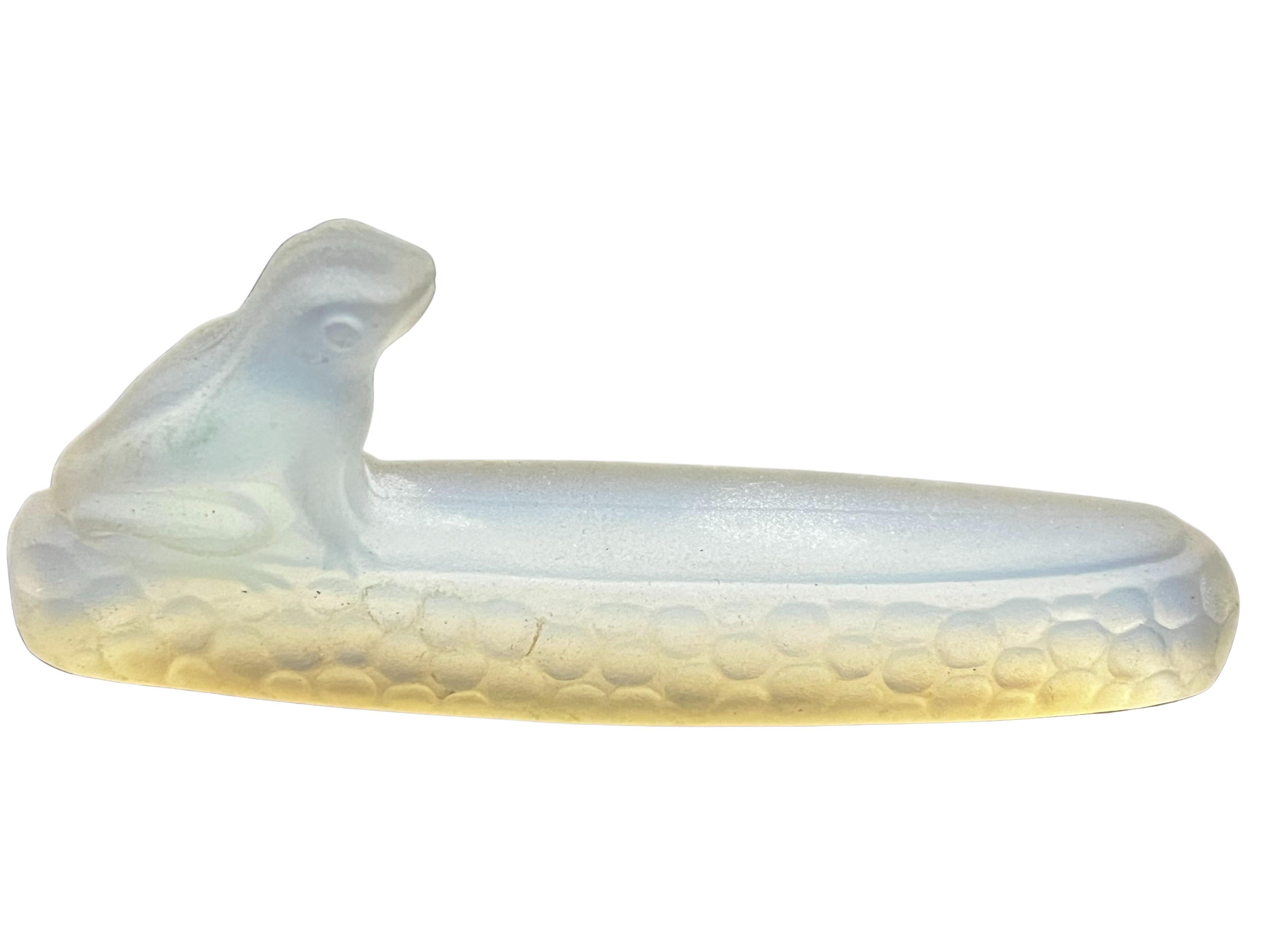 Charmante Messerablagen, opalisierendes Opalglas, Sabino Art Glass, 1920er Jahre, Frankreich (Französisch) im Angebot