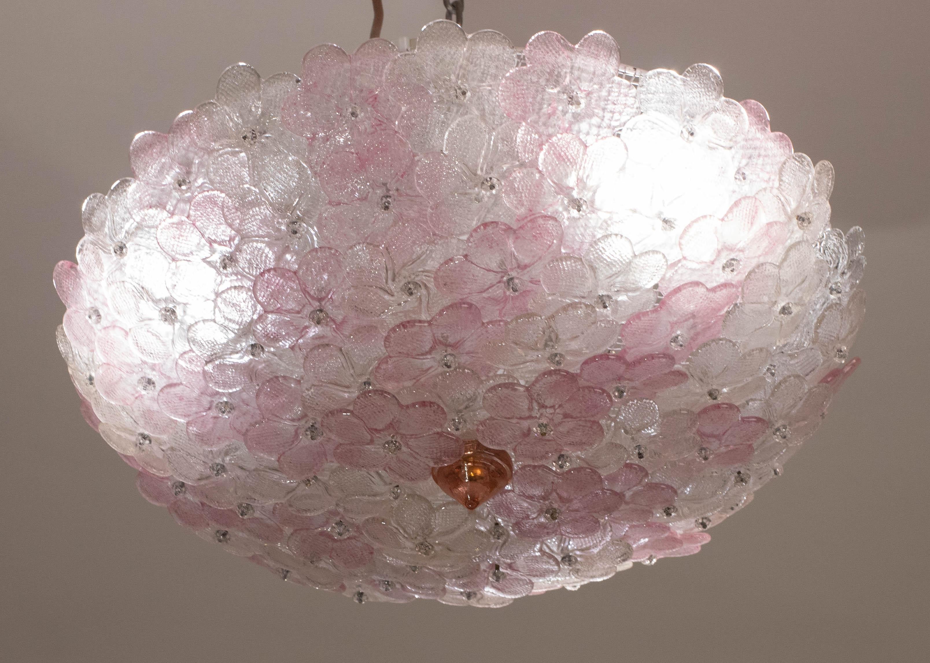 Encantadora Lámpara de Techo de Murano de Gran Tamaño Flor Rosa de Seguso para Venini, Italia en Bueno estado para la venta en Roma, IT