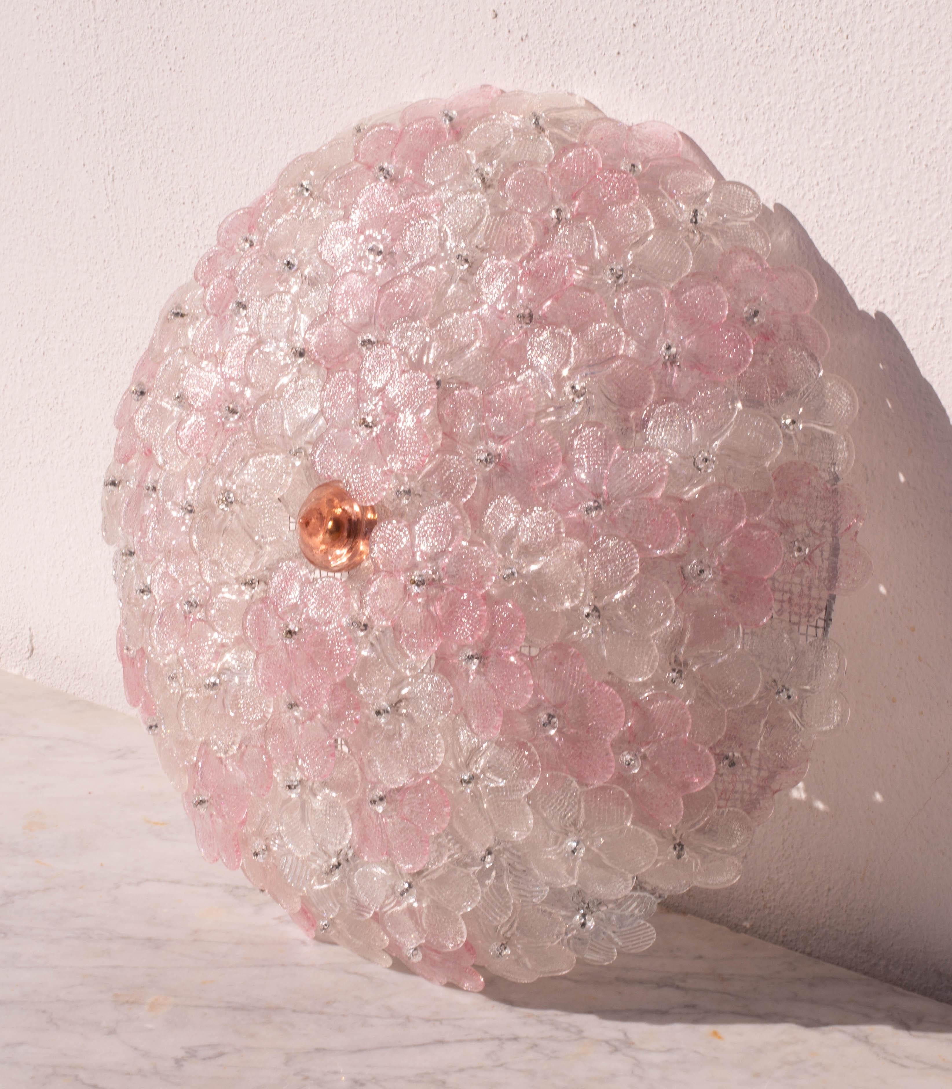 Encantadora Lámpara de Techo de Murano de Gran Tamaño Flor Rosa de Seguso para Venini, Italia finales del siglo XX en venta