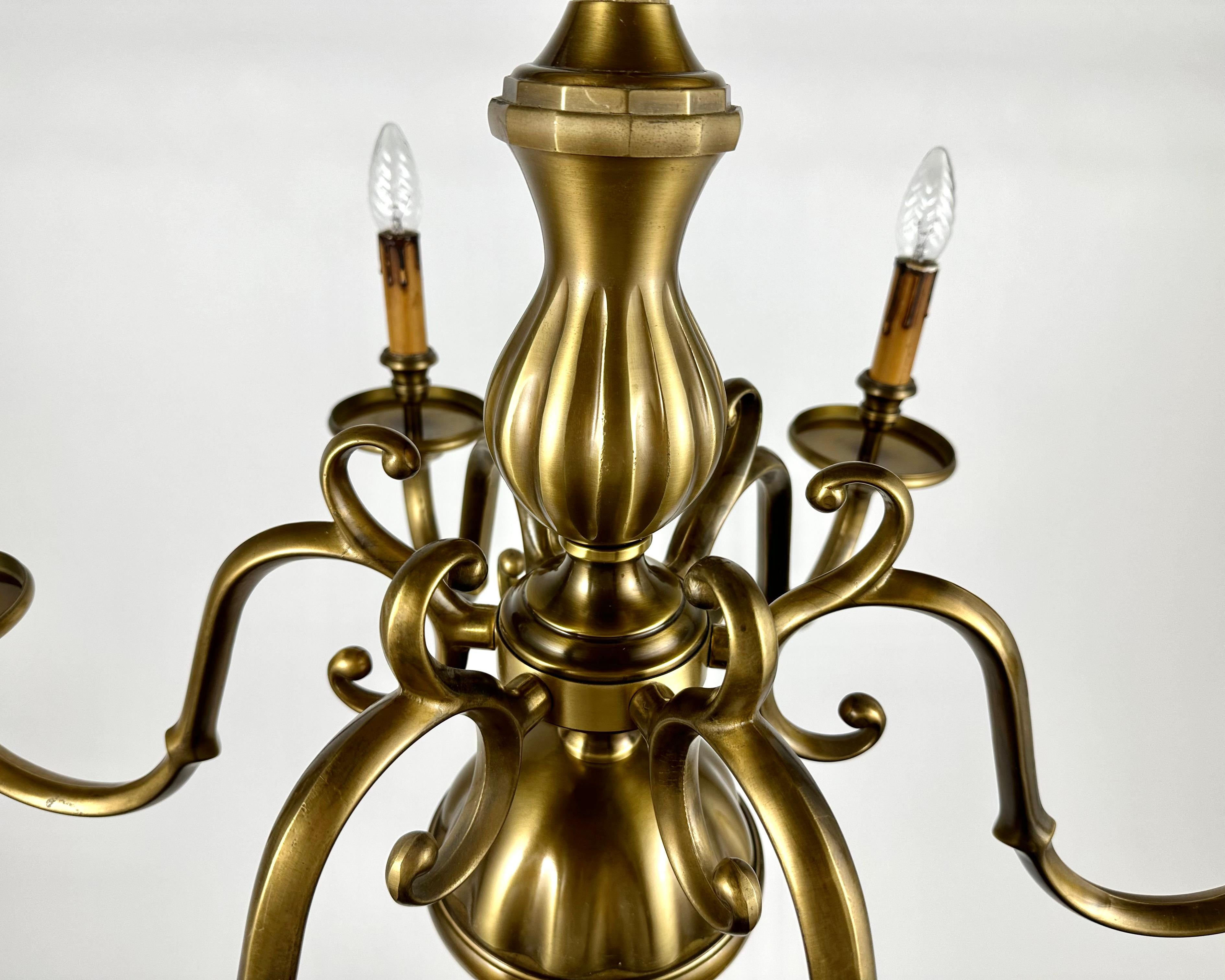 Fin du 20e siècle Charmant grand lustre vintage en bronze doré Deknudt Belgique en vente