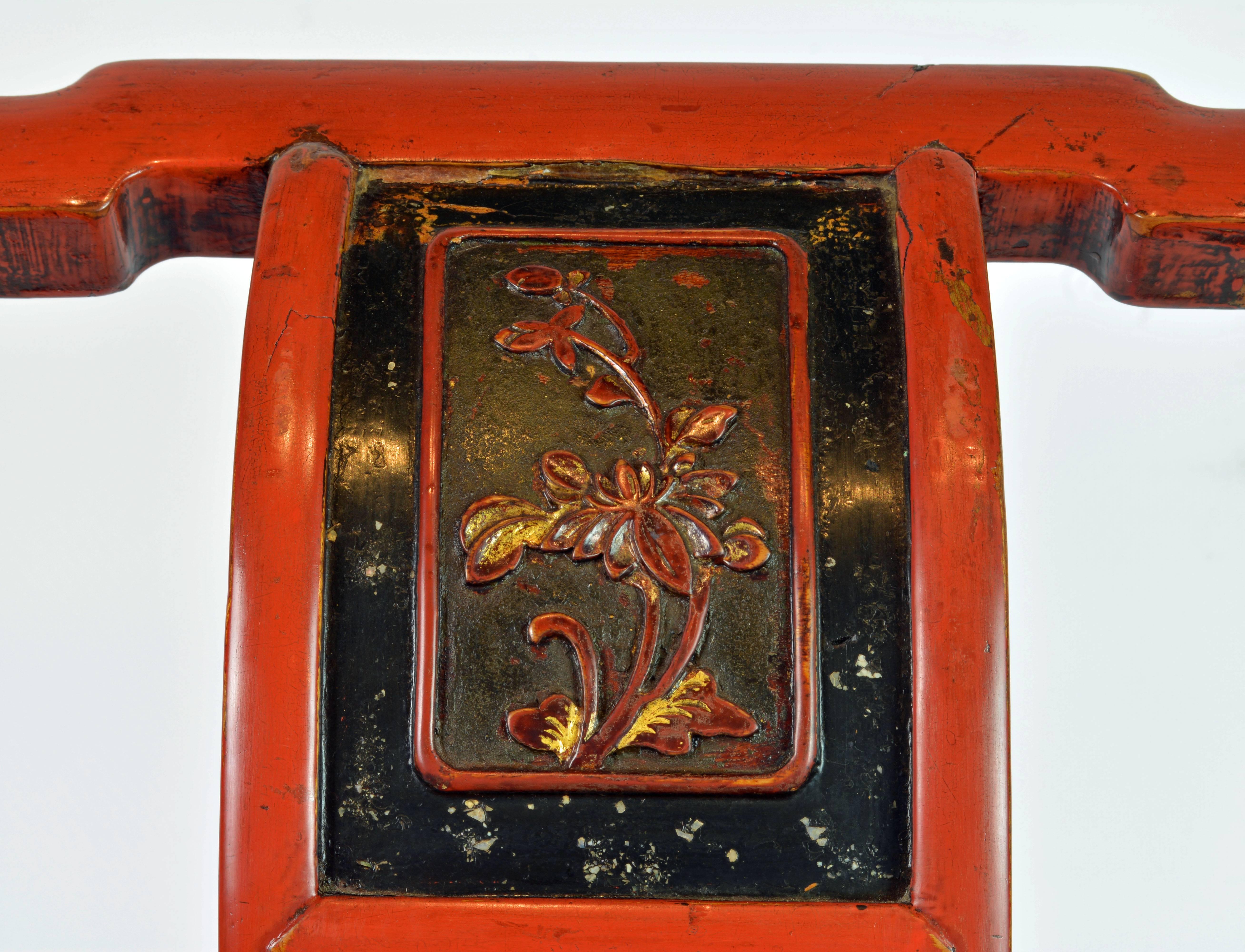 Charming Late 19th Century Chinese Red lacquer and Gilt Child's or Bride's Chair 3
