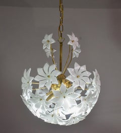 Charming Light Murano Glass Sputnik White Flowers, 1970s