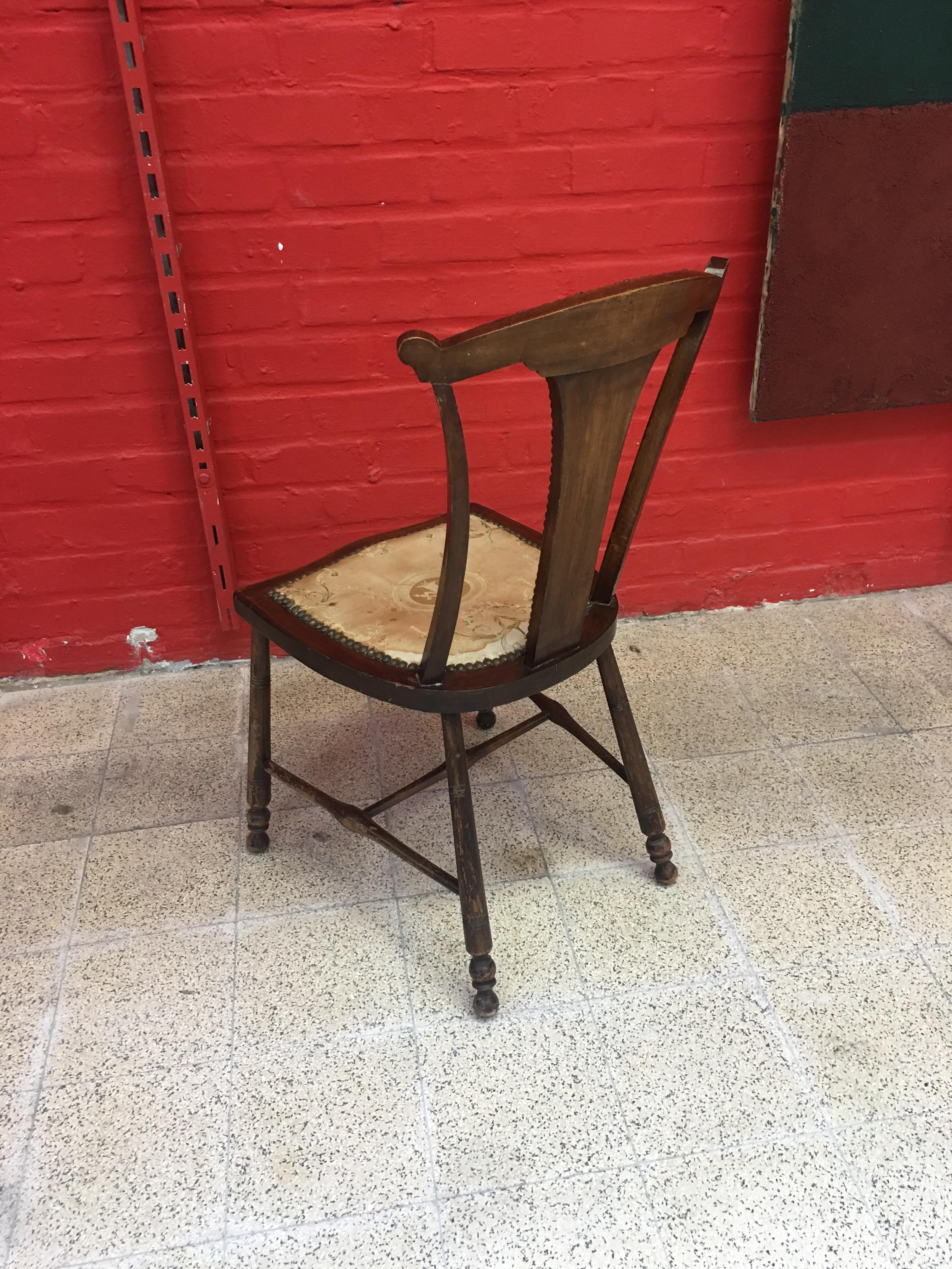 Bois Charmante petite chaise anglaise circa 1900 Beau tissu d'origine à Net en vente