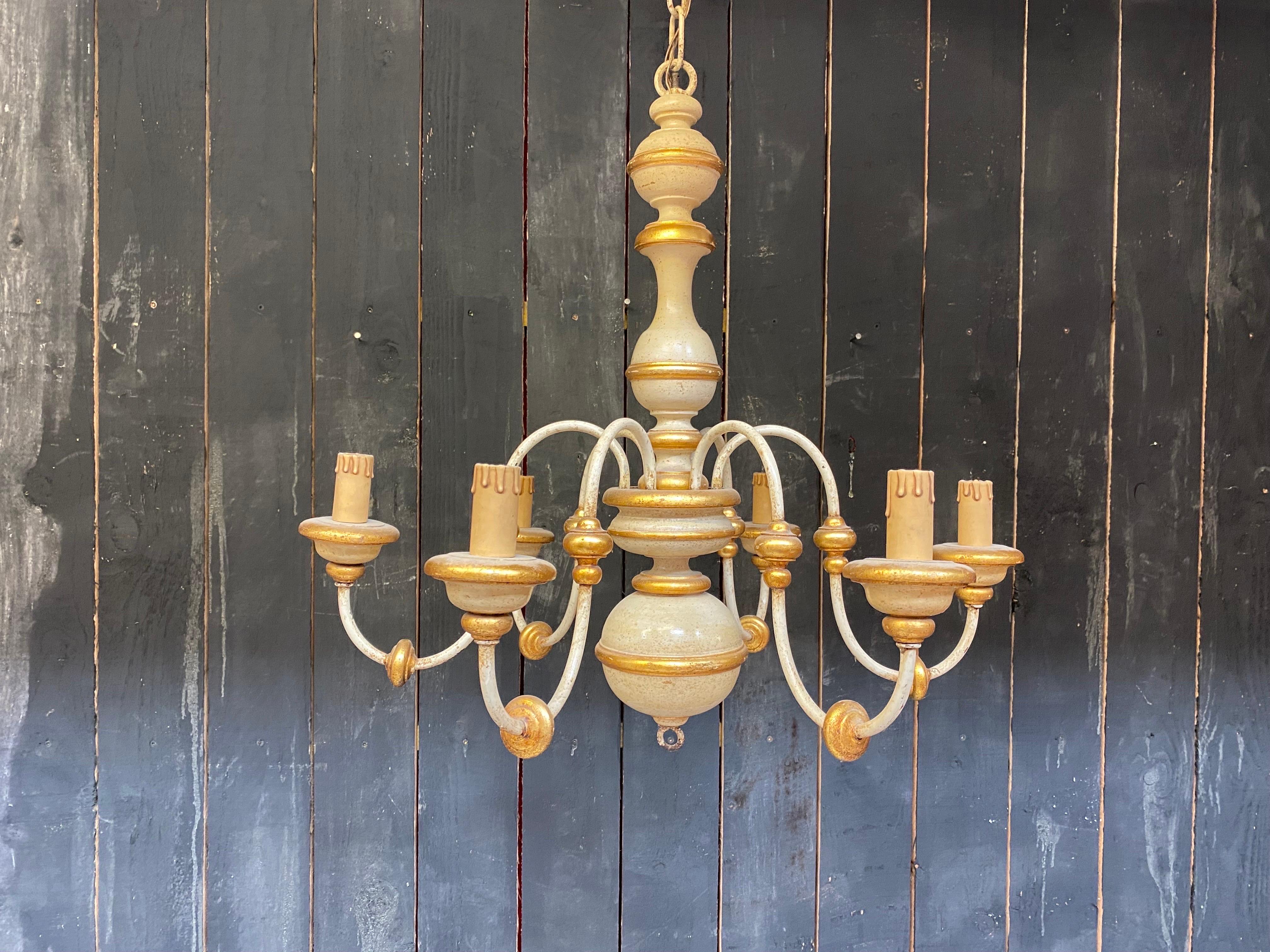 Charming Little Neo Romantic Chandelier in Patinated Wood circa 1960 For Sale 6