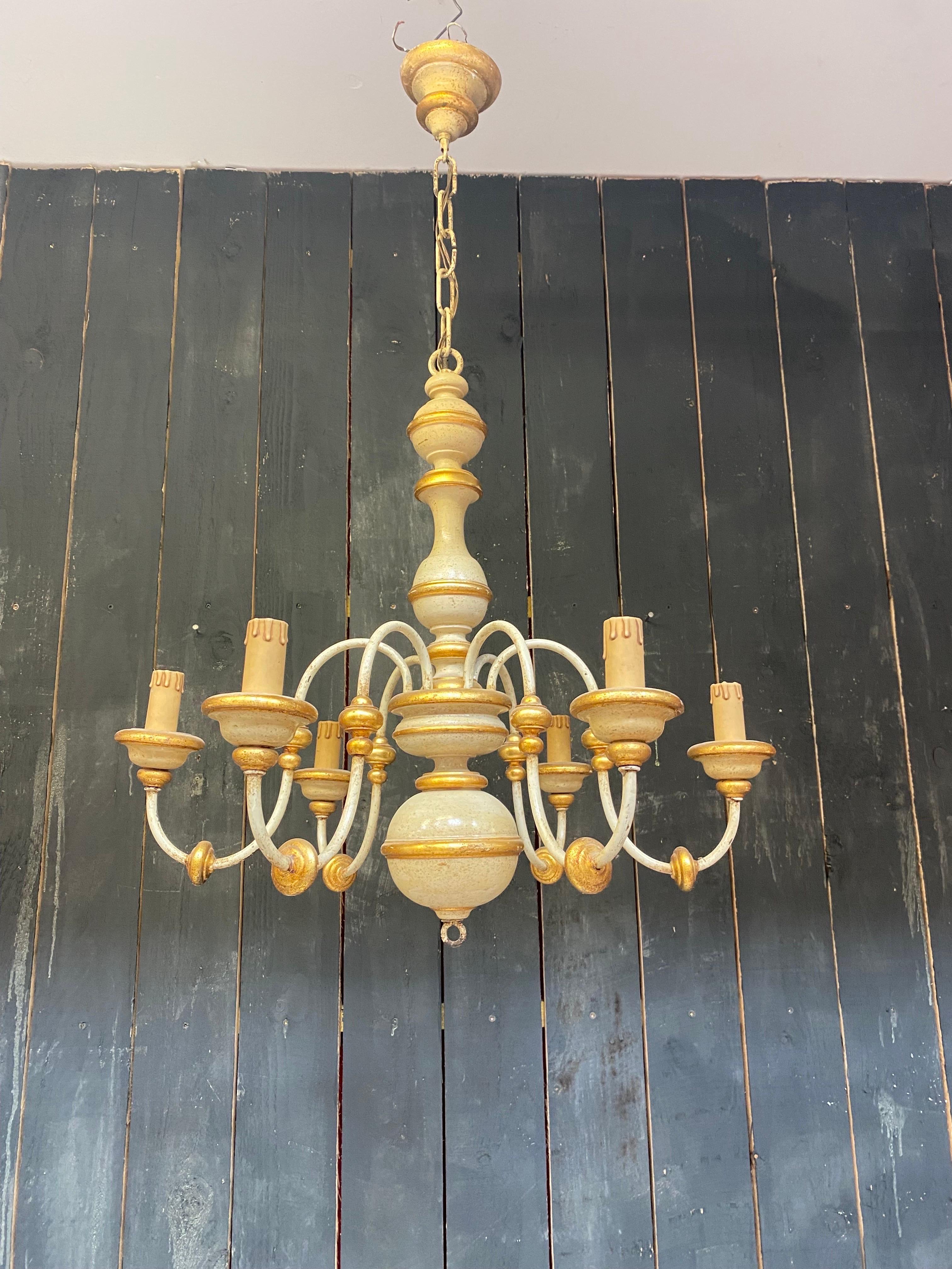 Charming Little Neo Romantic Chandelier in Patinated Wood circa 1960 For Sale 1