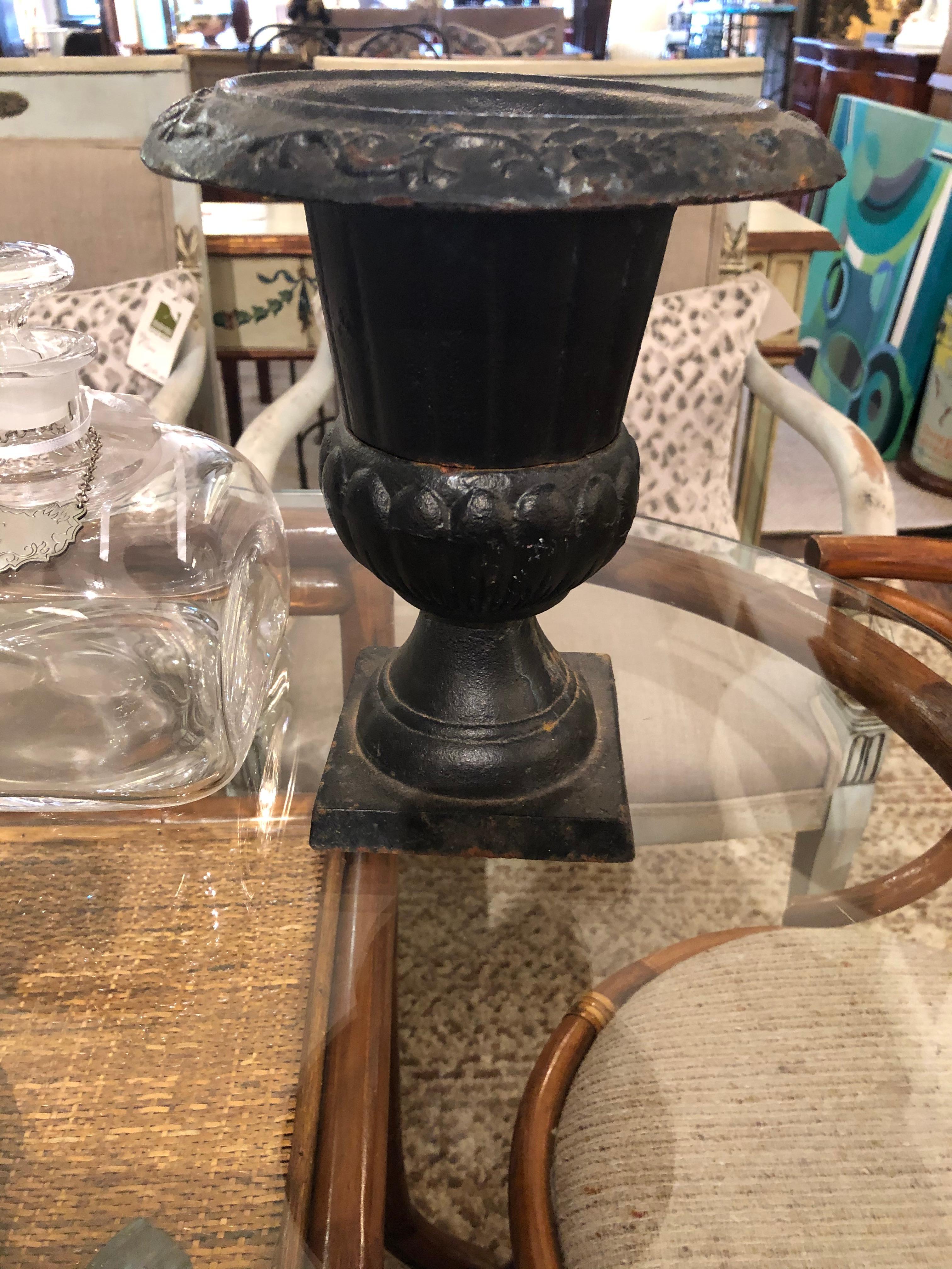 Neoclassical Charming Little Pair of Black Iron Urns For Sale