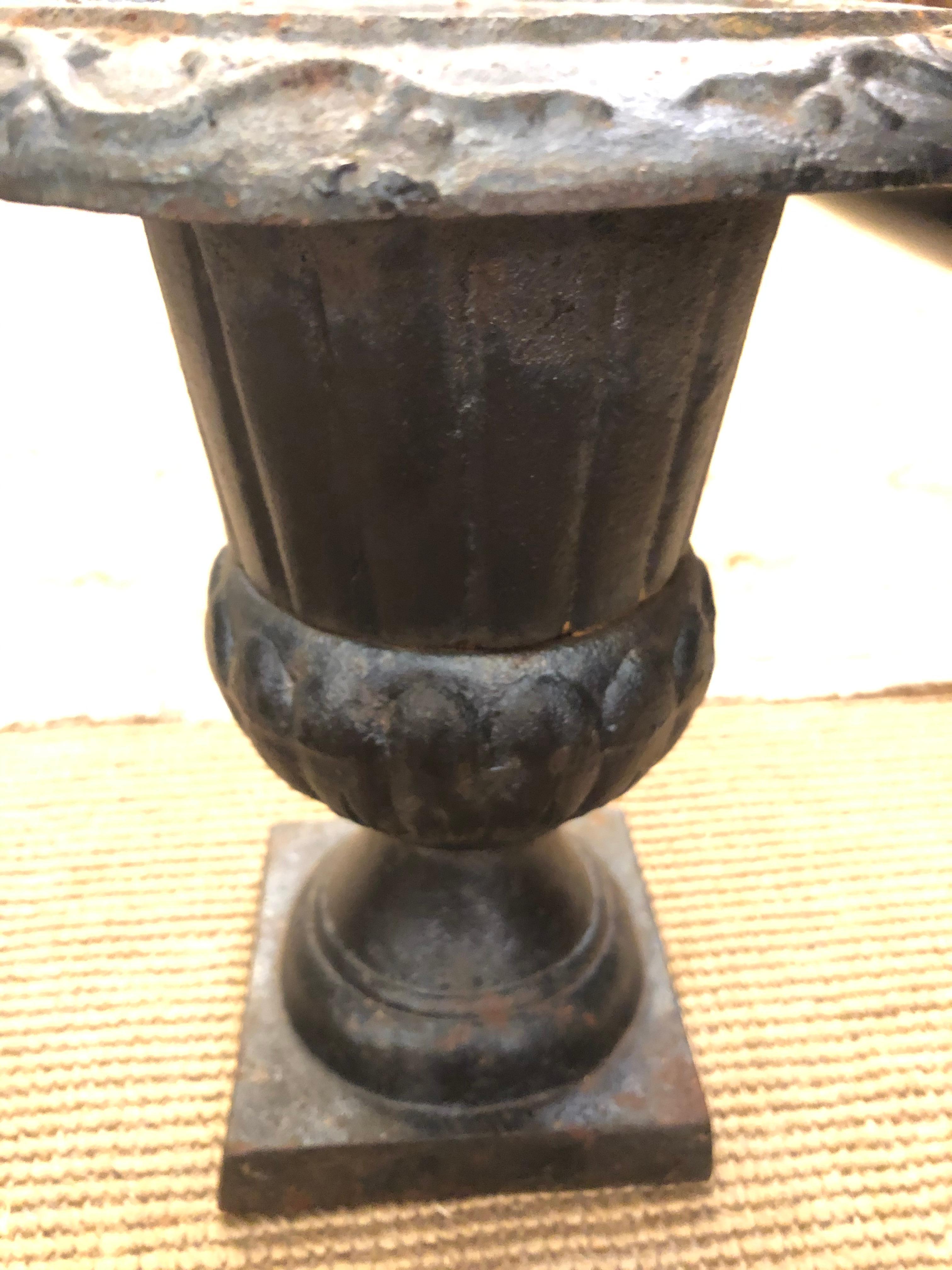 Mid-20th Century Charming Little Pair of Black Iron Urns For Sale