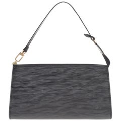 Charming Louis Vuitton Clutch in black épi leather, gold hardware