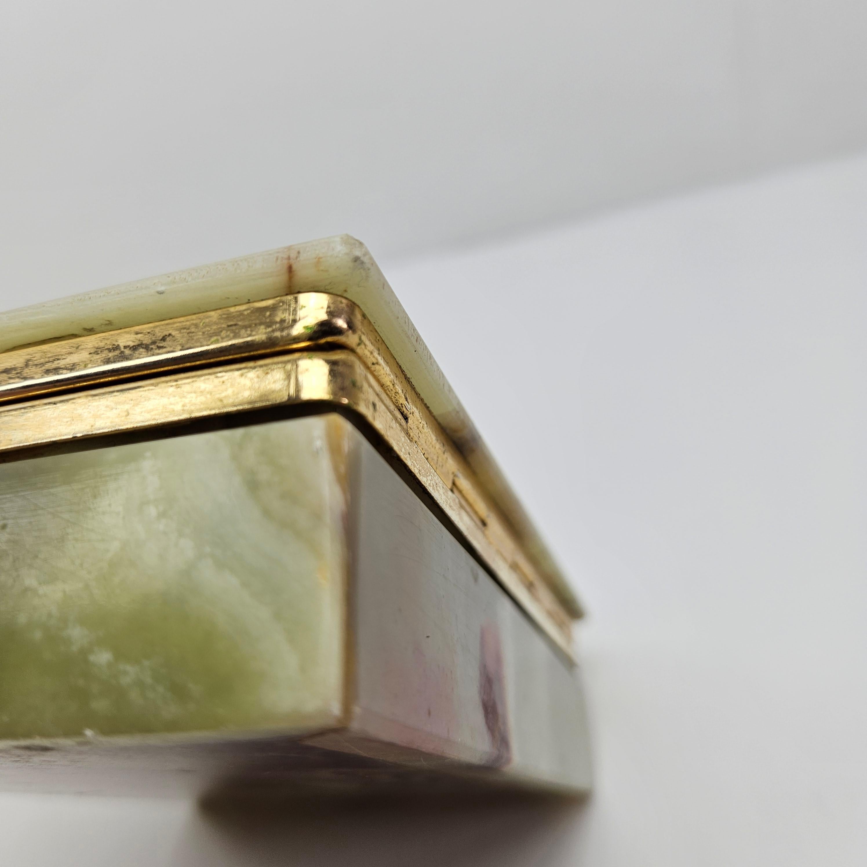 Charmante boîte décorative ou à bijoux en marbre, Italie en vente 8